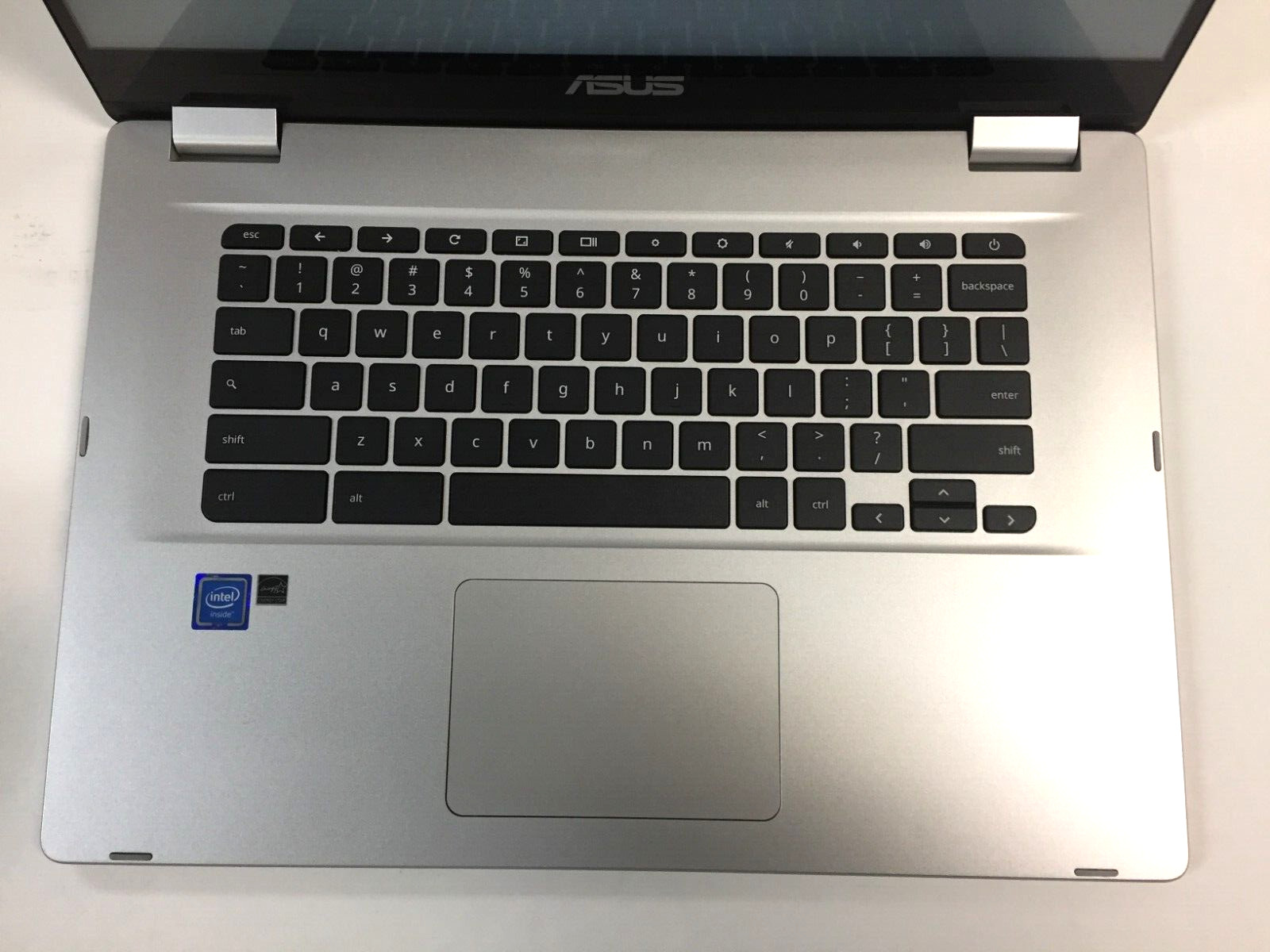 *Bad Battery* Asus C523NA-IH24T 15.6” Touch Chromebook/N4200/4GB RAM/64GB eMMC