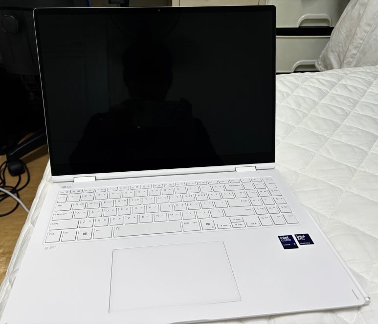LG Gram Pro 360 16″ 16T90TP-GA5HK Win11 Ultra5 Intel Arc 16G/512G / Express
