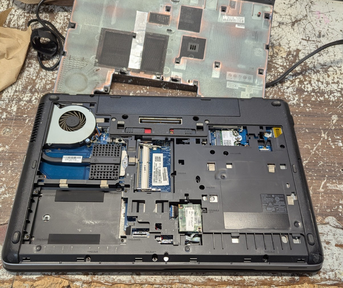 HP ProBook 650 G1 15.6″ Intel Core i5-for parts NON BOOT #438