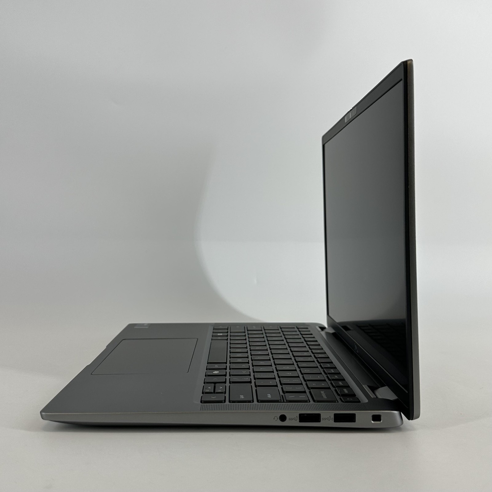Dell Latitude 7450 14 Gray QHD+ 3.8 GHz Ultra 7 165H 32GB 256GB SSD Very Good