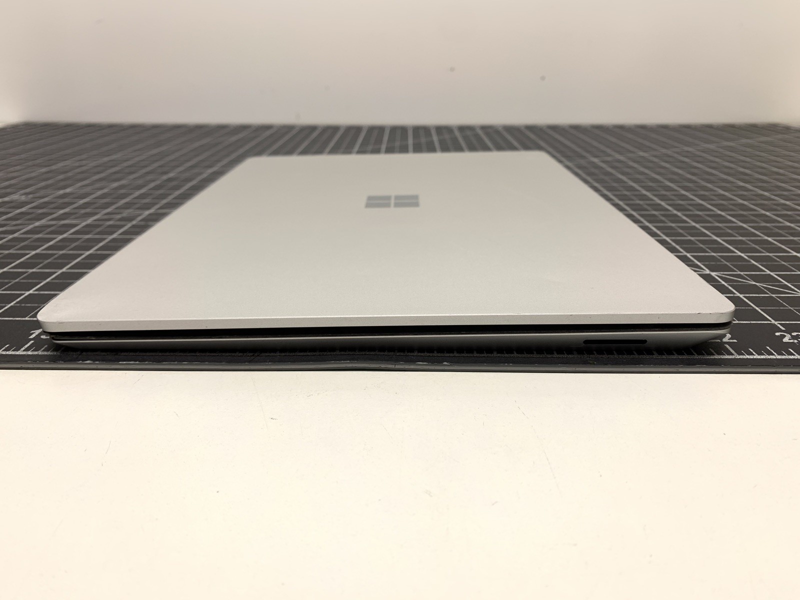 Microsoft Surface Laptop 3 Intel i5-1035G7 | 8GB RAM, 128GB SSD | #P163