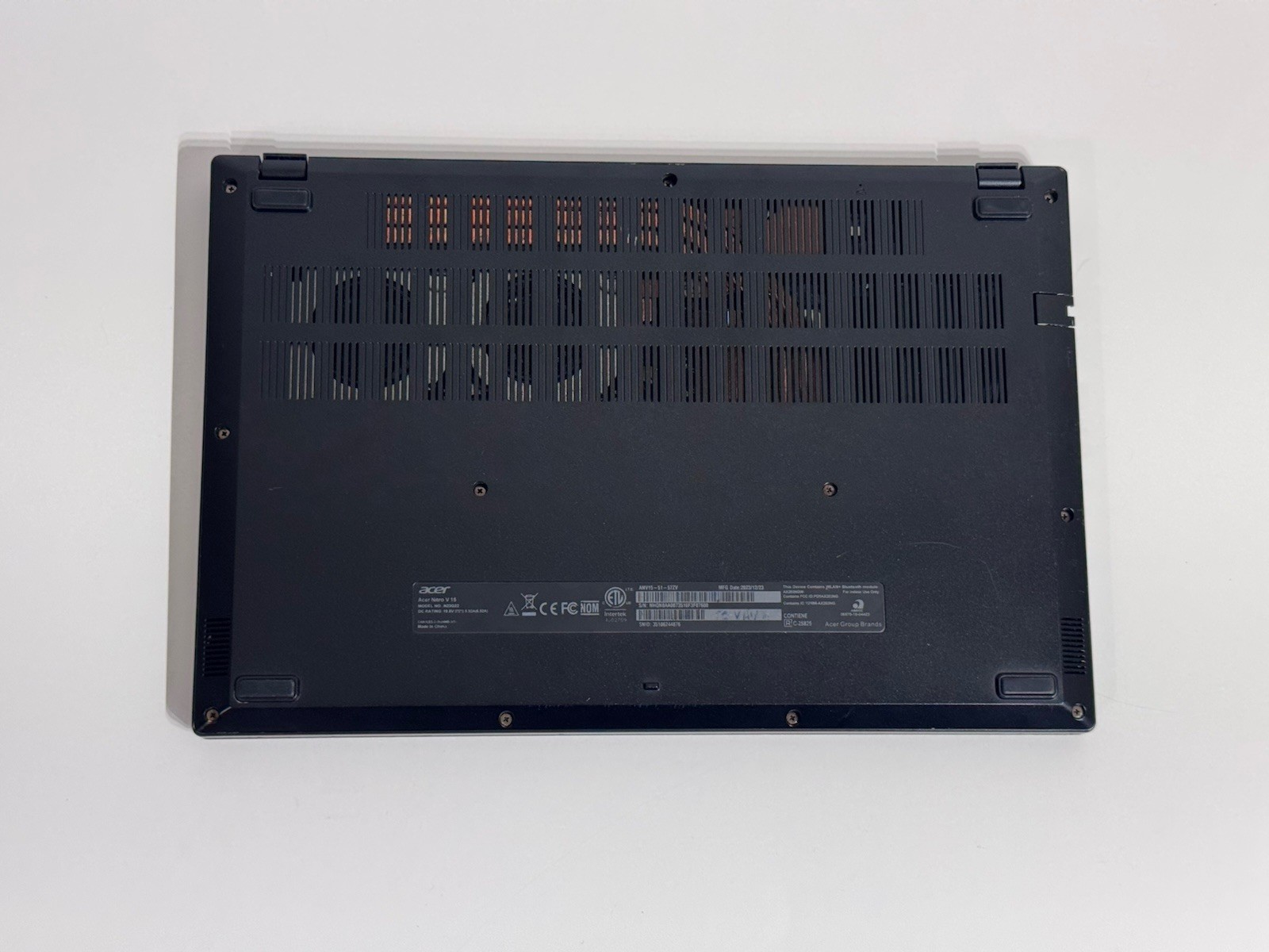 Acer Nitro V 15 165Hz FHD i5-13420H 16GB 512GB SSD RTX 4050 READ