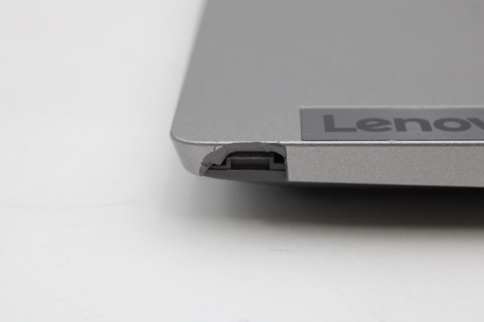Lenovo ThinkBook 15 G4 IAP 15.5″ i5-1235U, 256GB NVMe, 16GB RAM