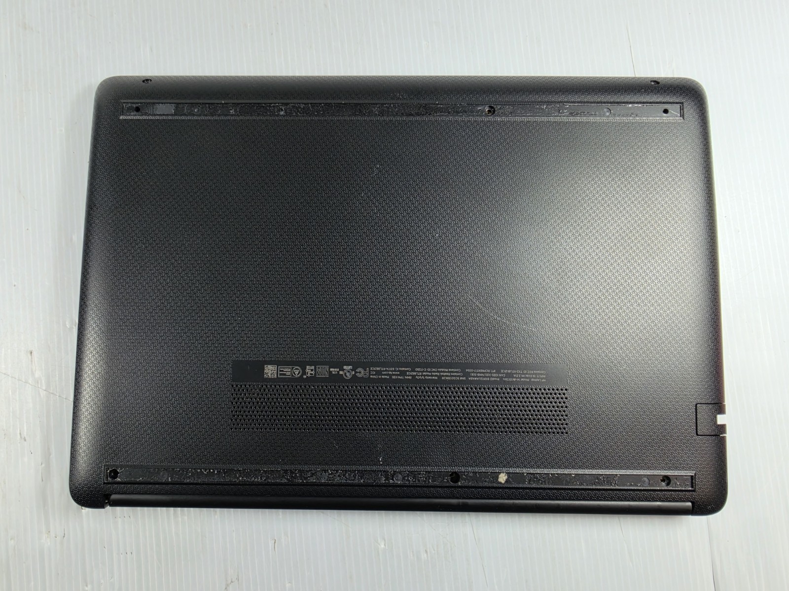 HP Laptop 14-dk1003dx AMD Athlon Silver, 8GB RAM Laptop *READ