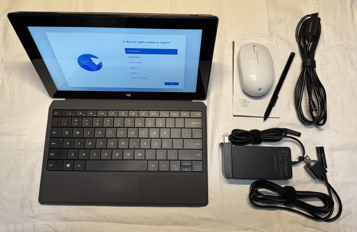 Microsoft Surface 1 i5-3317u 4GB RAM 128GB SSD Win 11 Pro Extras