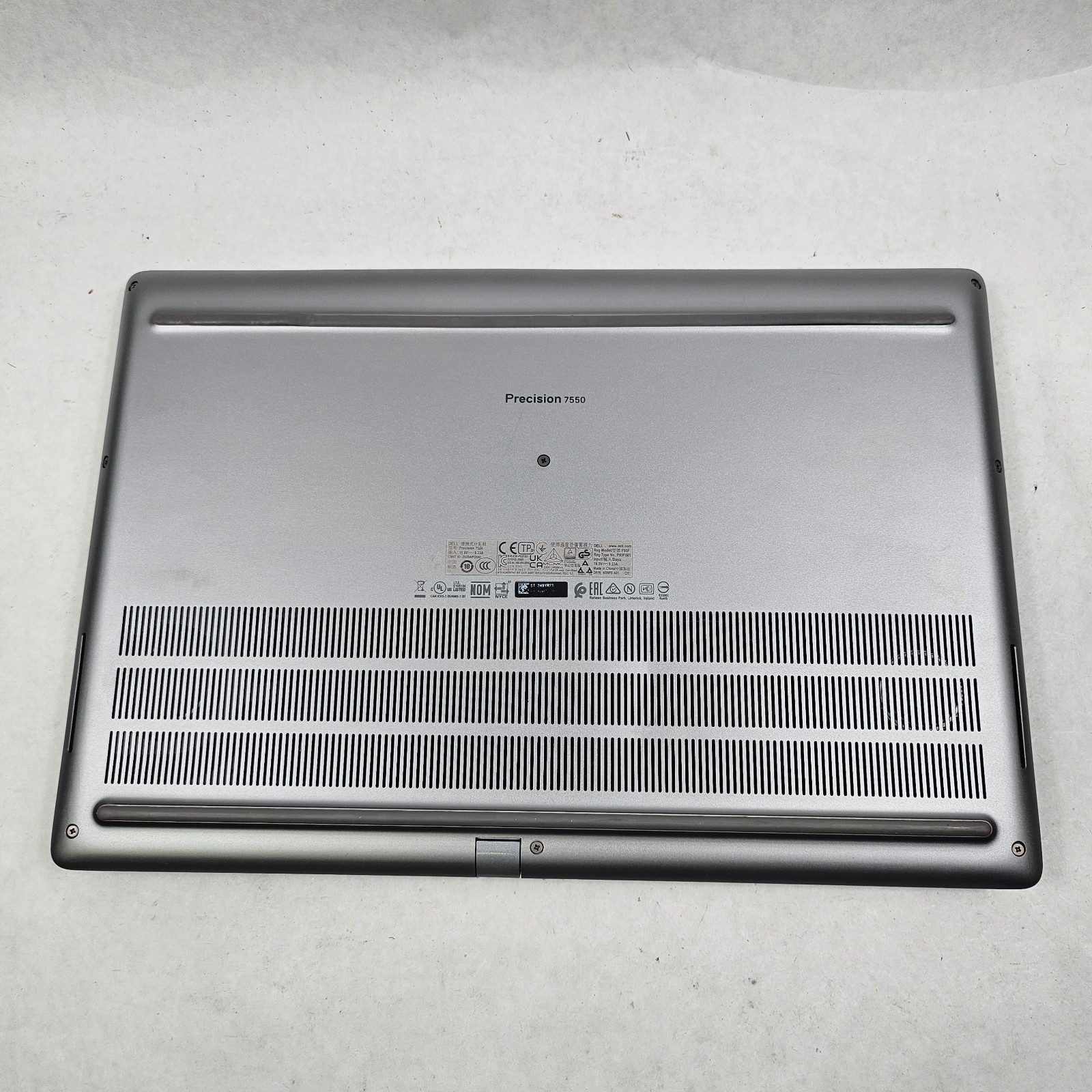 Dell Precision 7550 15.6″ FHD i7-10875H 32GB 512GB SSD NVIDIA RTX 3000 *Read
