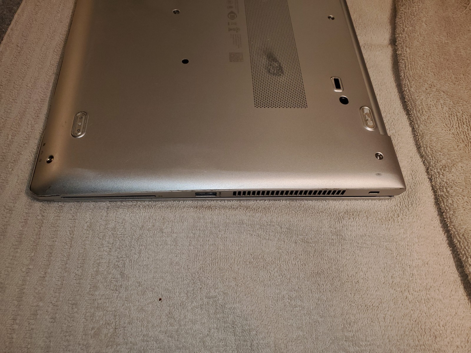 HP EliteBook 840 G5 Intel i5-8250U 256GB SSD 16GB RAM No OS/Power Supply