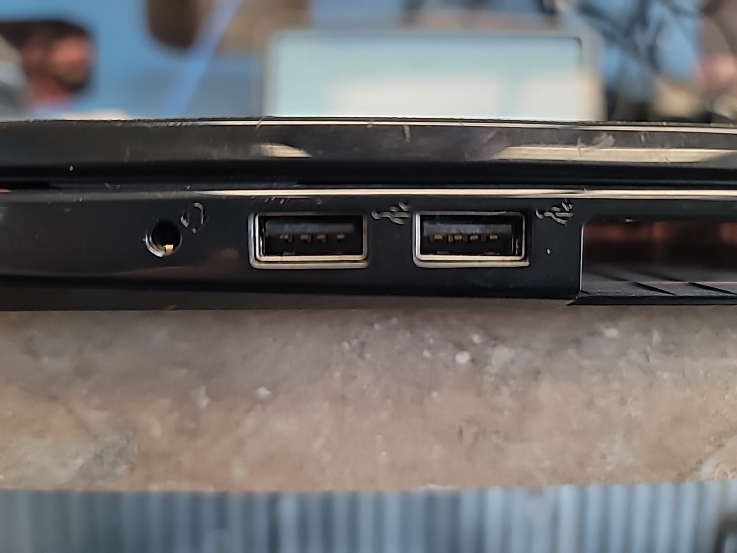 Dell Inspiron 15 5566, Core i5-7200U, 8gb RAM, 15.6″, No Keyboard, As Is