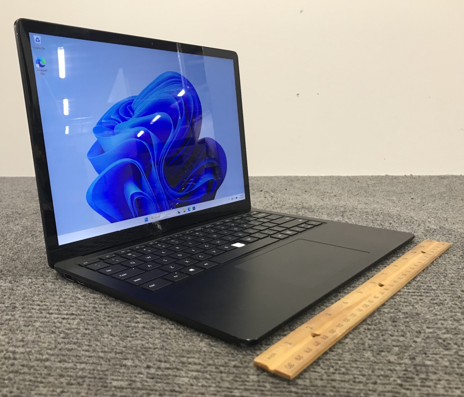 Microsoft Surface 3 2K 13.5″ Touch Laptop i7-1065G7 16GB RAM 512GB NVMe, As Is