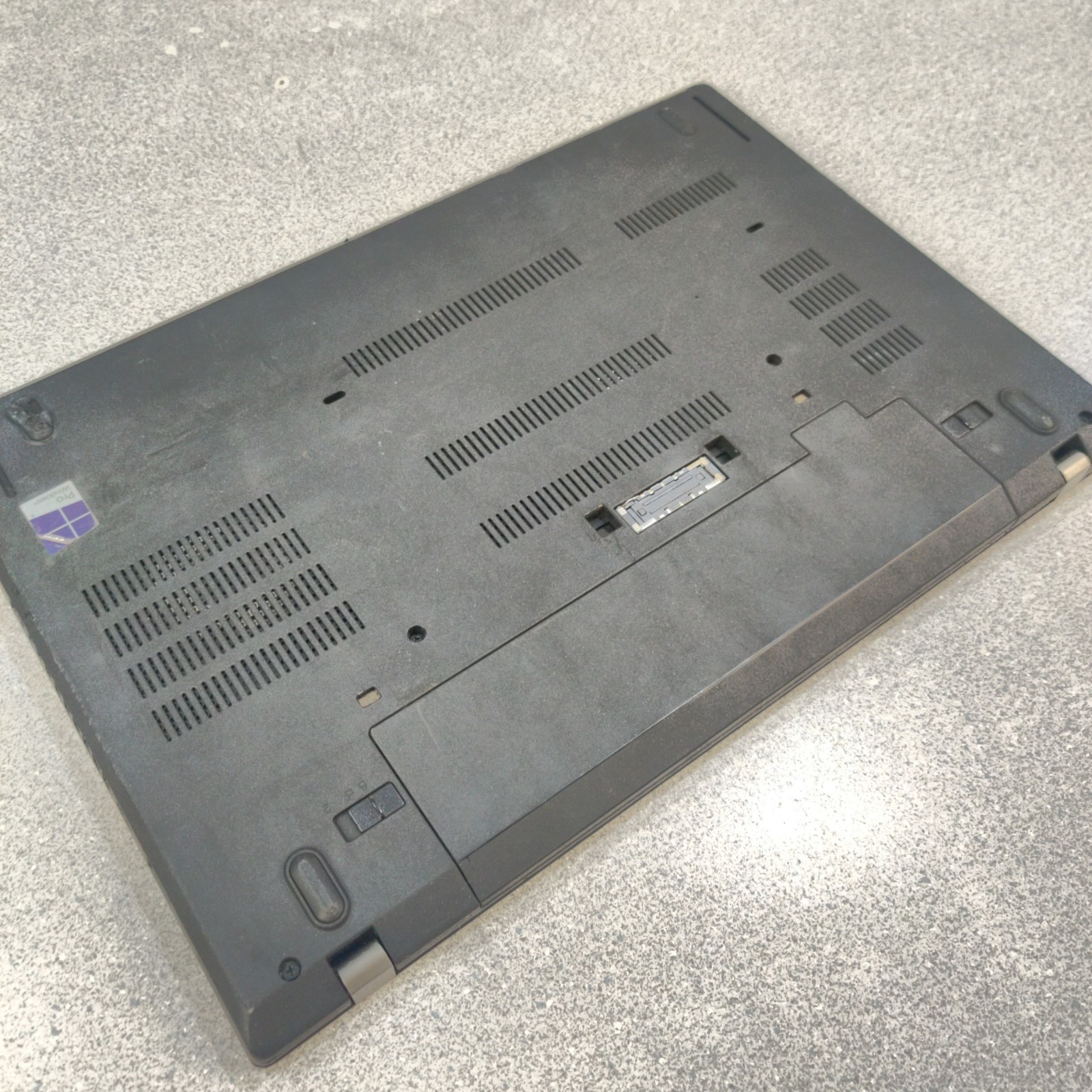 Lenovo ThinkPad T470 (14”) Core i5-7300U 8GB DDR4 NO SSD/OS/AC ADAPTER/BATTERY