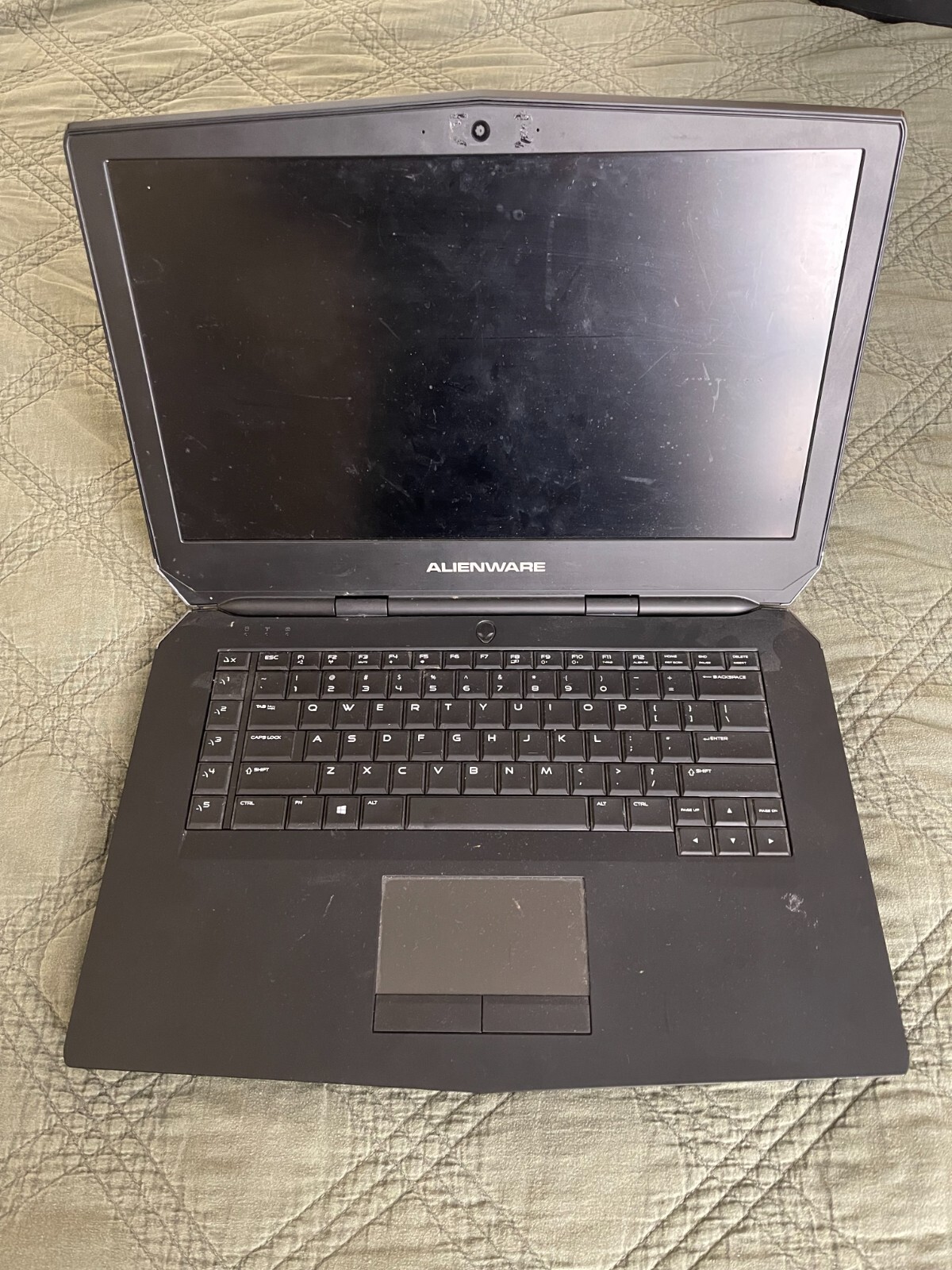Alienware 15 r2 Gaming Laptop i5-4210H 8GB RAM NVIDIA GFX, black with case