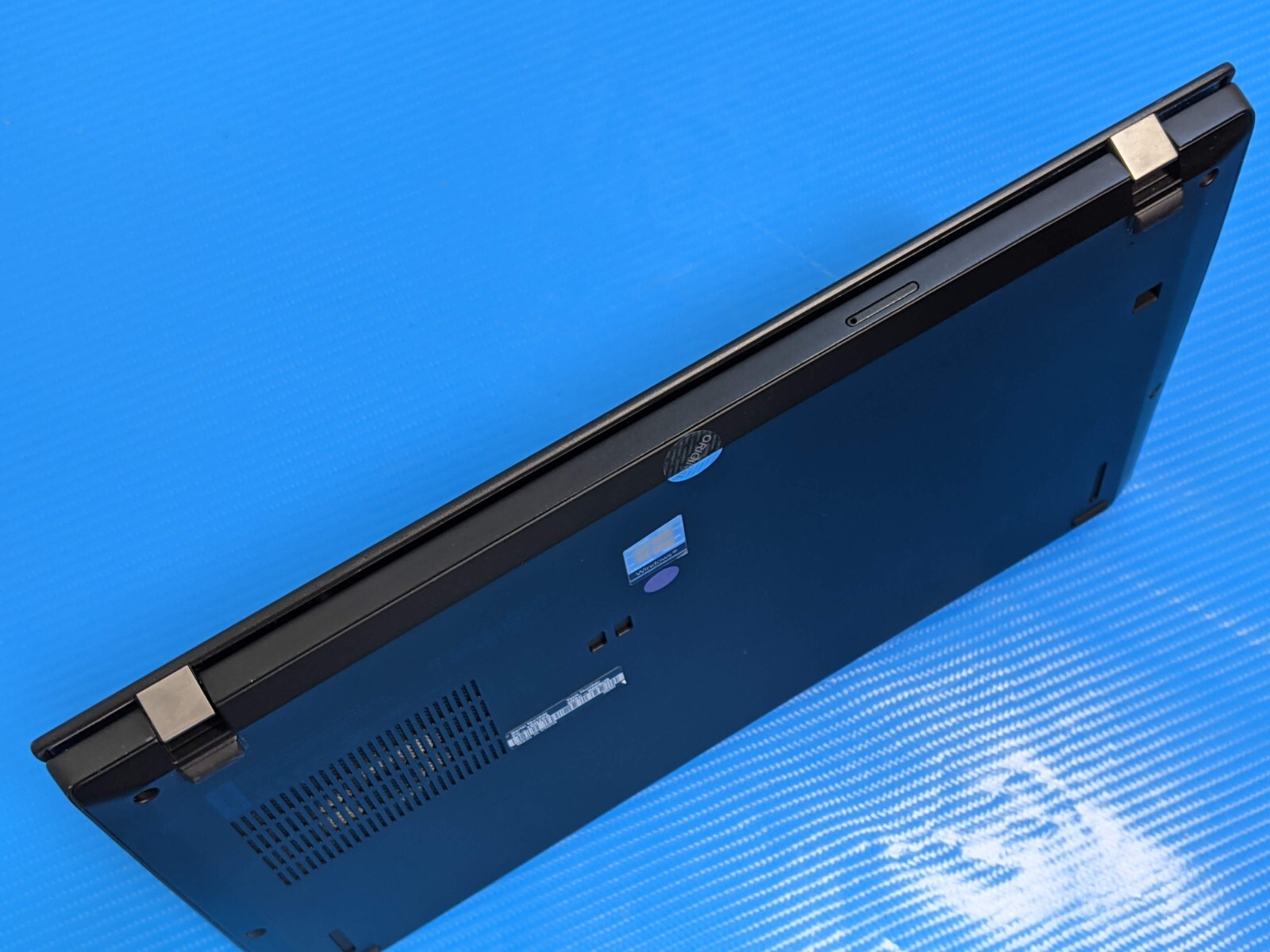 Lenovo ThinkPad X390 13.3″FHD i5-10210U 1.6GHz 8GB 256GB SSD Win 11 Pro +Charger