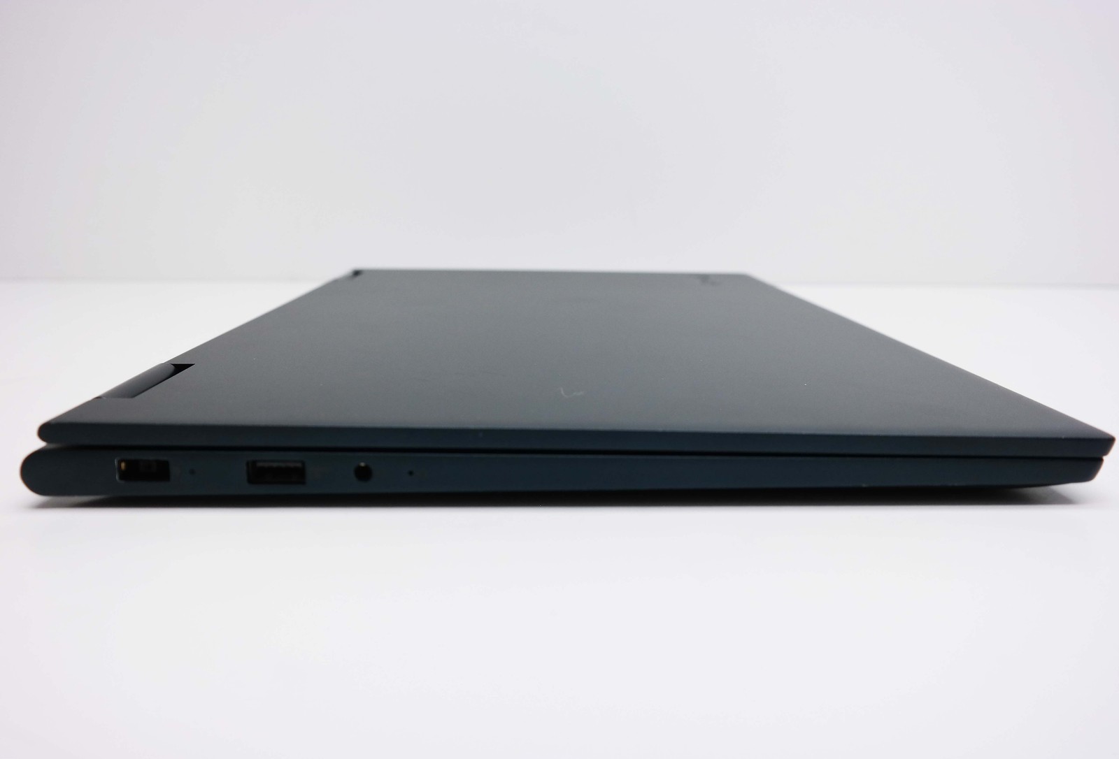 Lenovo Yoga 730 15.6″ Core i5-8265U 12GB 256GB SSD Abyss Blue