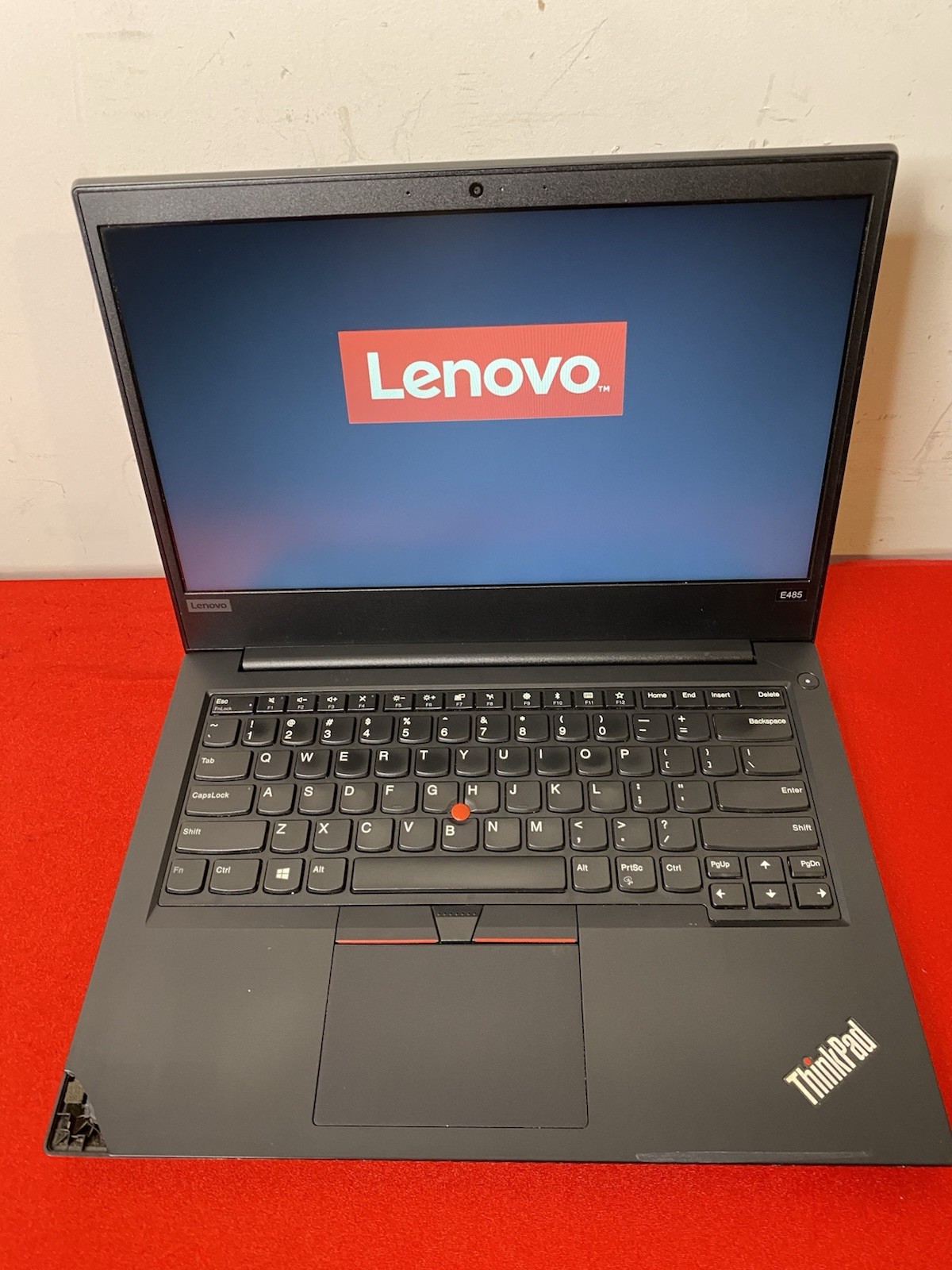 LENOVO THINKPAD E585 AMD RYZEN 3 2200U 2.5GHz 8GB RAM 256GB SSD Windows 11 Pro
