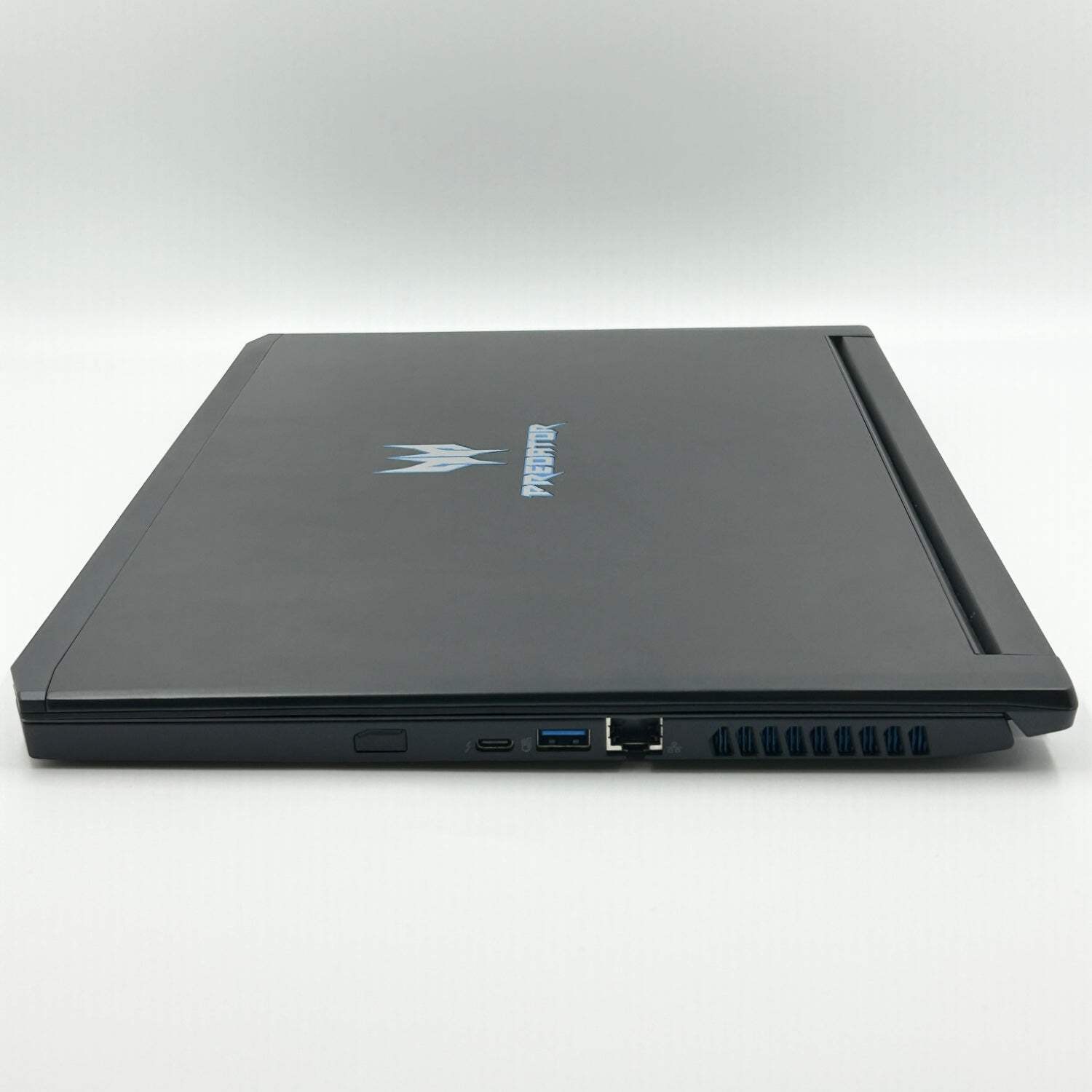 Acer Predator Triton 700 15.6″ i7-7700HQ 32GB RAM 512GB SSD GeForce GTX 1080