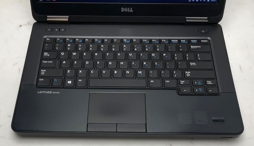 Dell Latitude E5440 14″ i3-4010U 16gb Ram 250gb SSD Linux OS “Good” Bttry