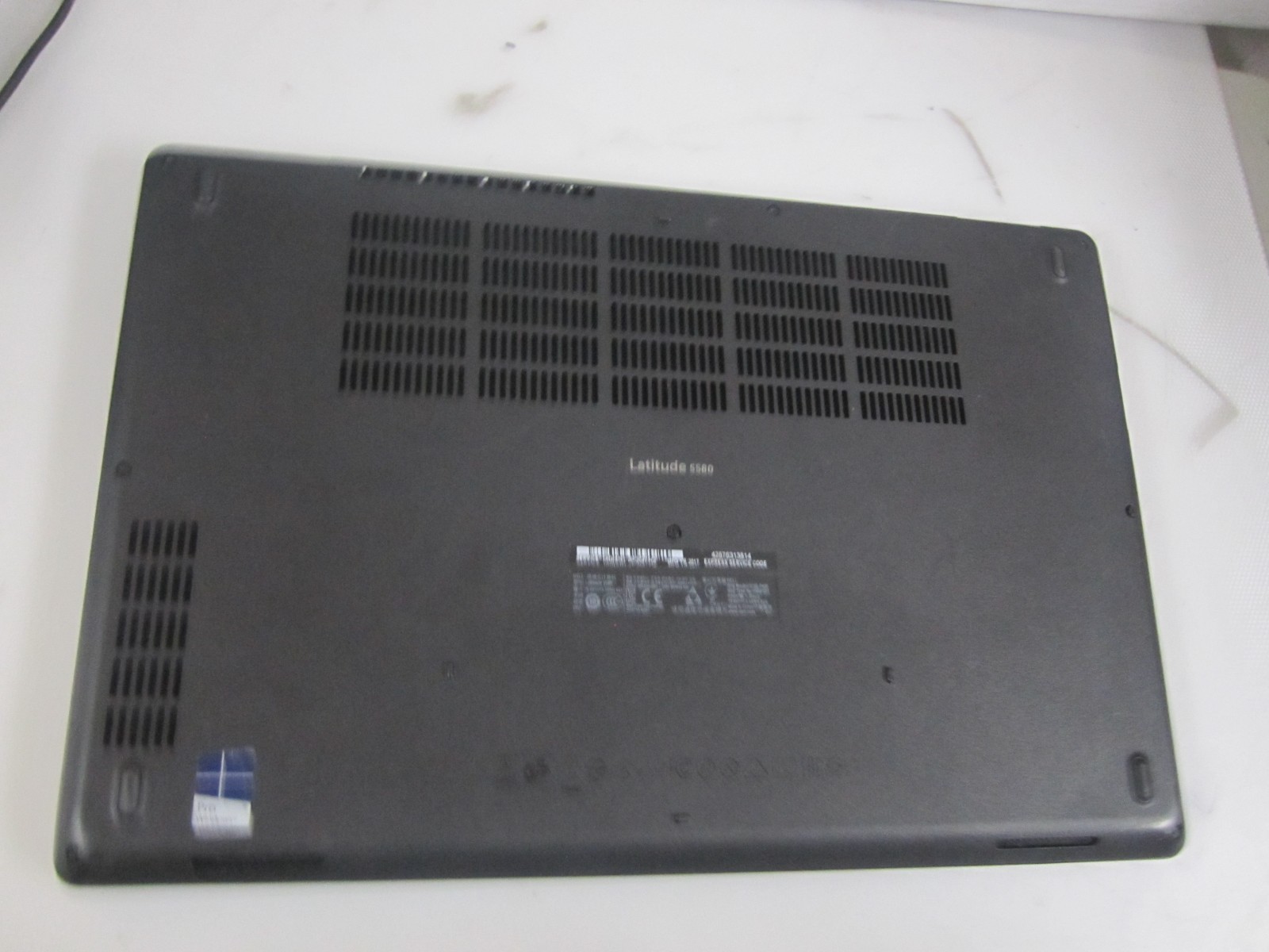 Dell Latitude 5580 15.6″ i5-6440HQ 2.6GHz 8GB No HDD/OS/AC BIOS Laptop + AC BIOS