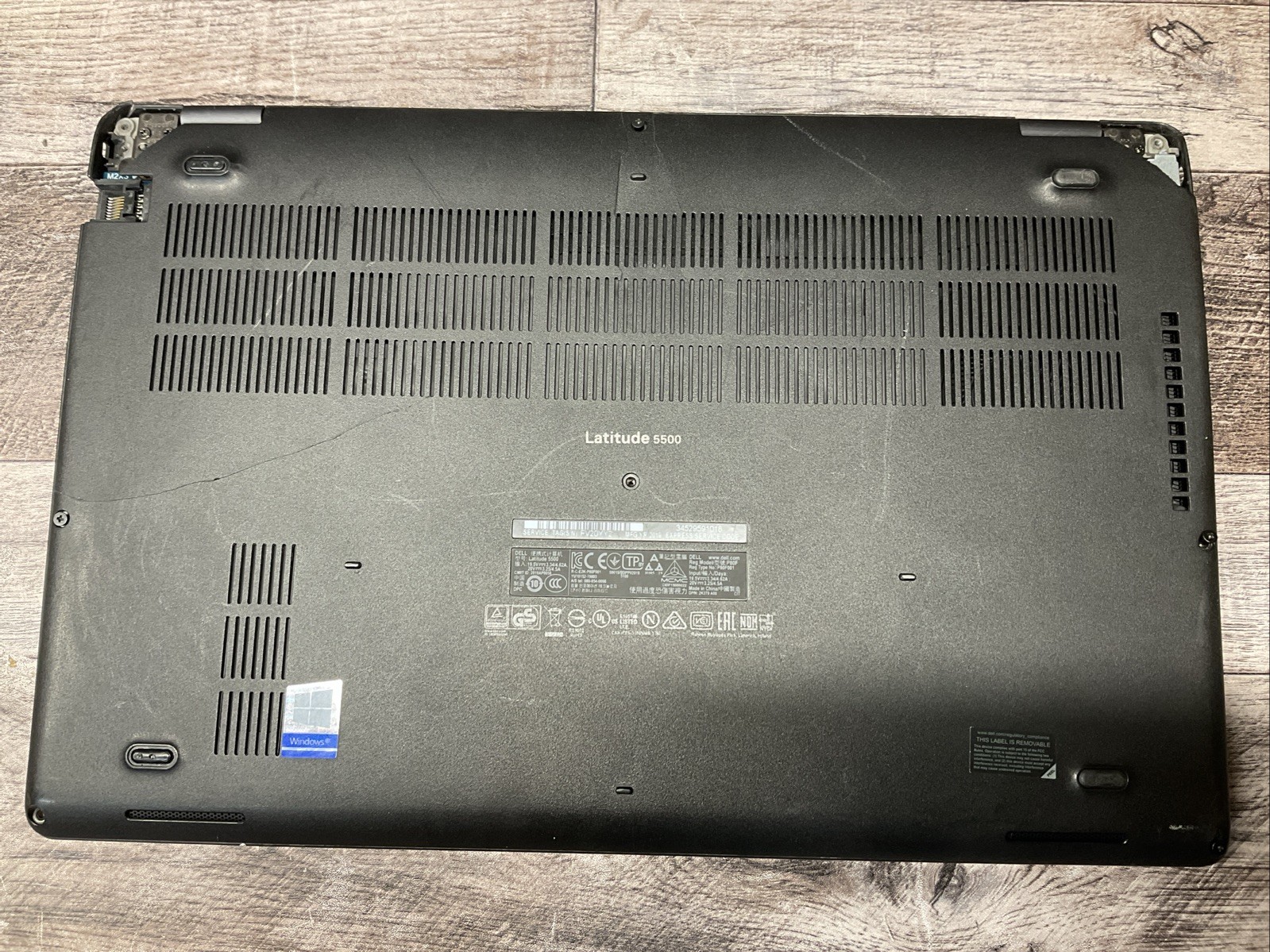 Latitude 5500 / No RAM Laptop Notebook PC / U10