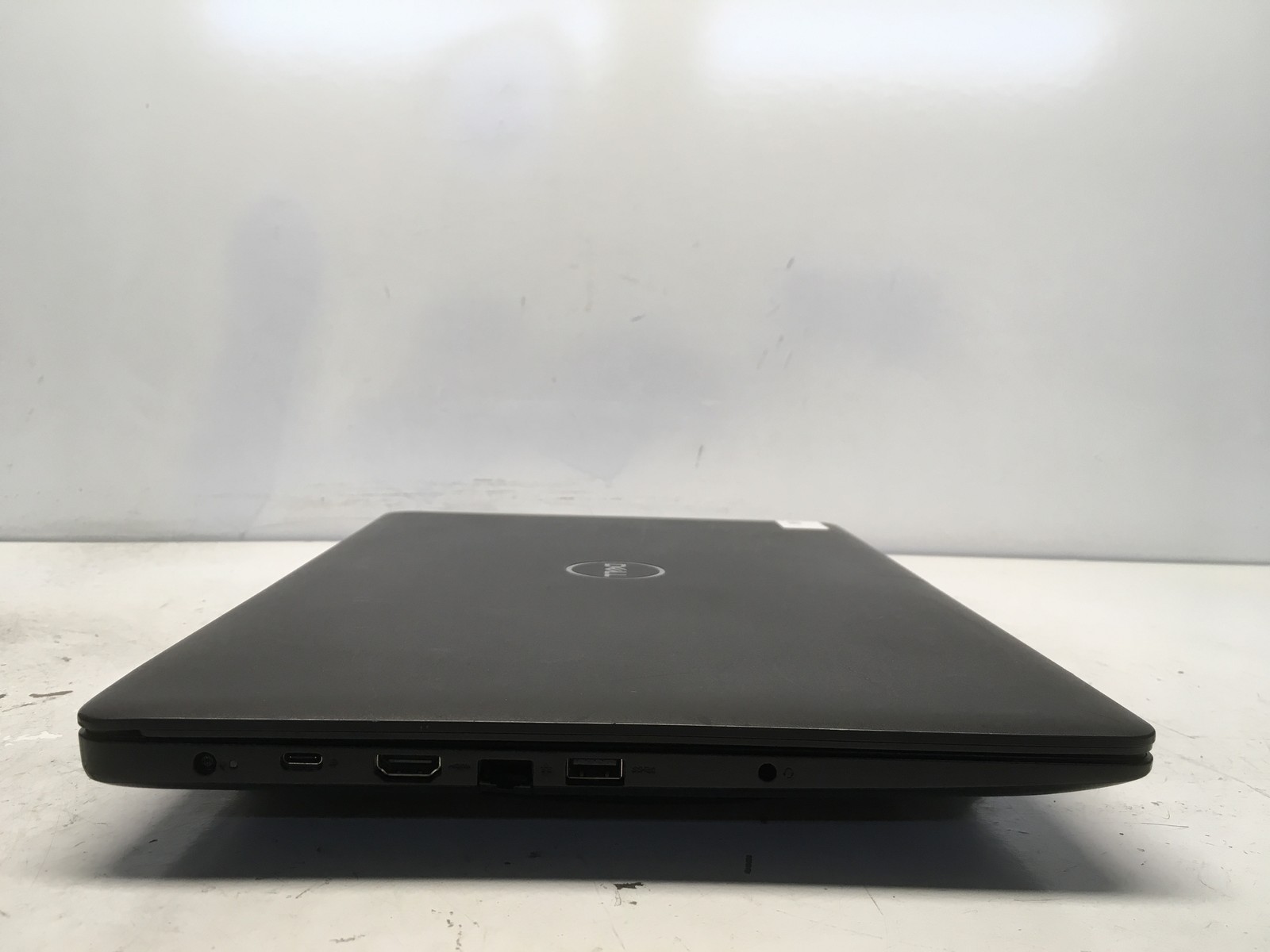 Dell Latitude 3590 Intel i3-7020U 2.3GHz 8 GB NO HDD No Batt