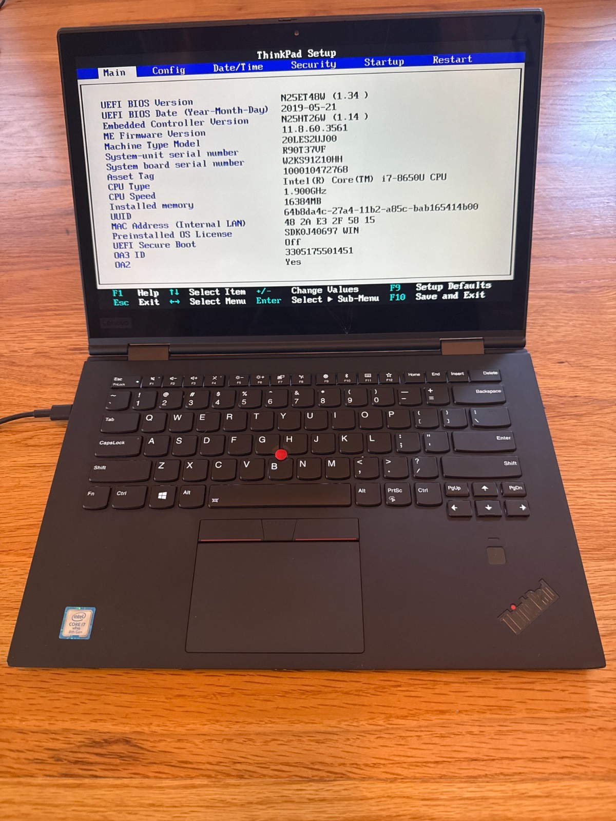 ThinkPad X1 Yoga (3rd Gen) i7-8650u, 16GB RAM, cracked WQHD Touchscreen