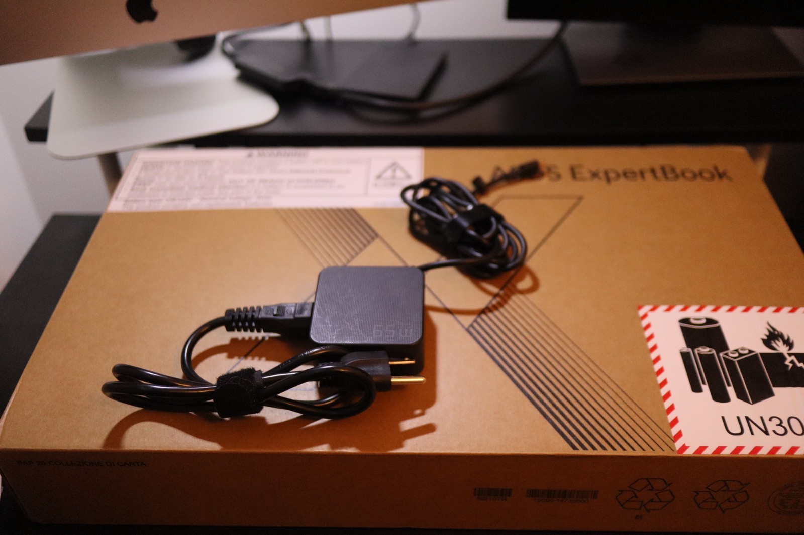 Asus Expertbook B3 | Intel Core Ultra 5 Processor | 512GB SSD storage | 16GB RAM