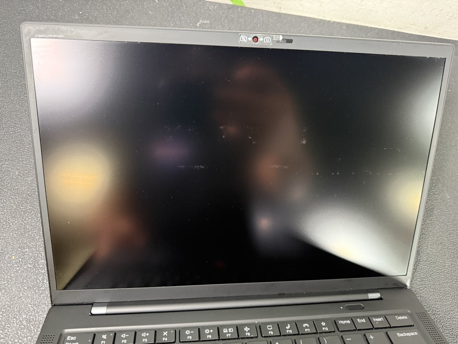 Lenovo ThinkPad X1 Carbon Gen 9 14″ Touch i7-1185G7 16GB No SSD Laptop