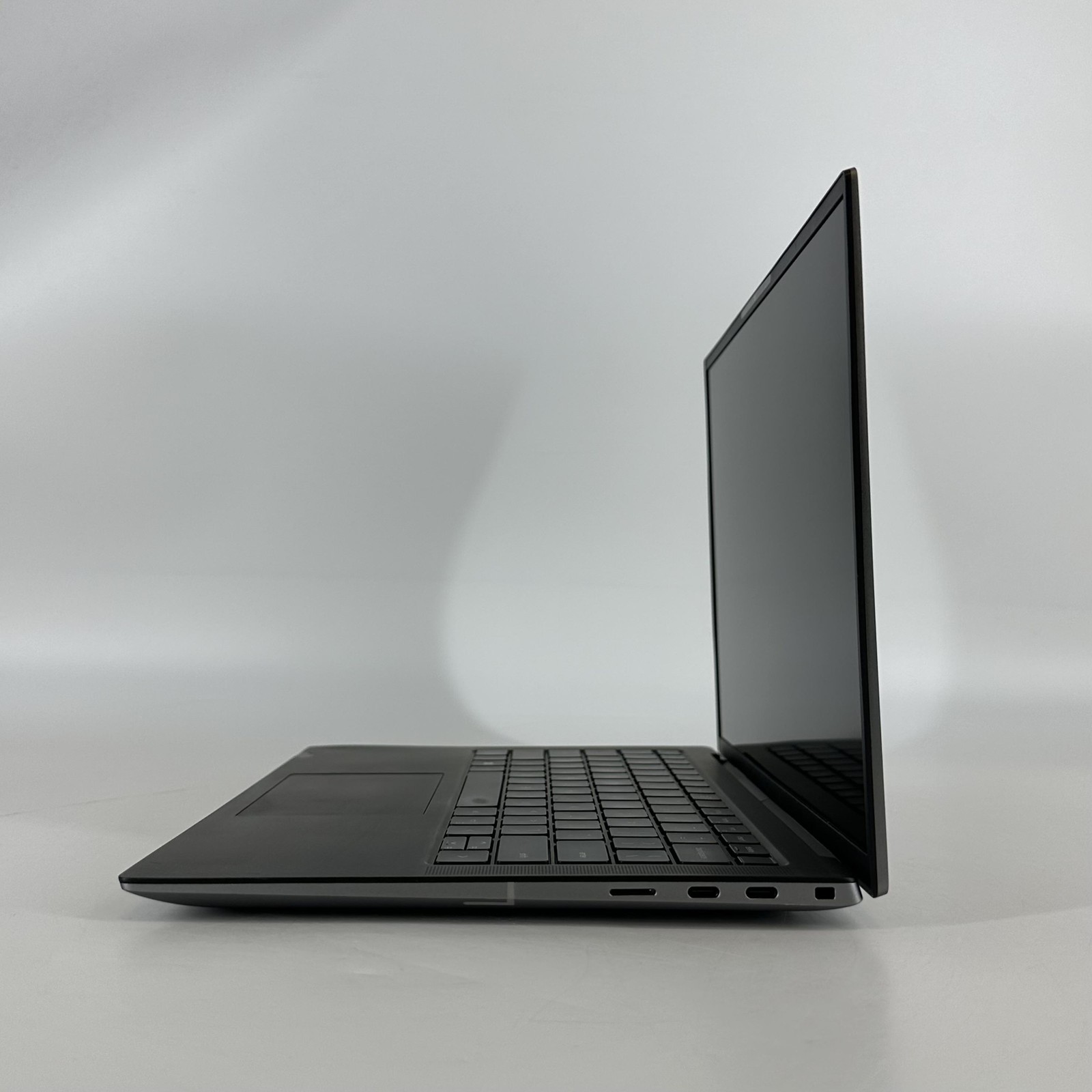 Dell Precision 5480 14 FHD+ 2.4 GHz i7-13700H 16GB 512GB SSD NVIDIA RTX A1000
