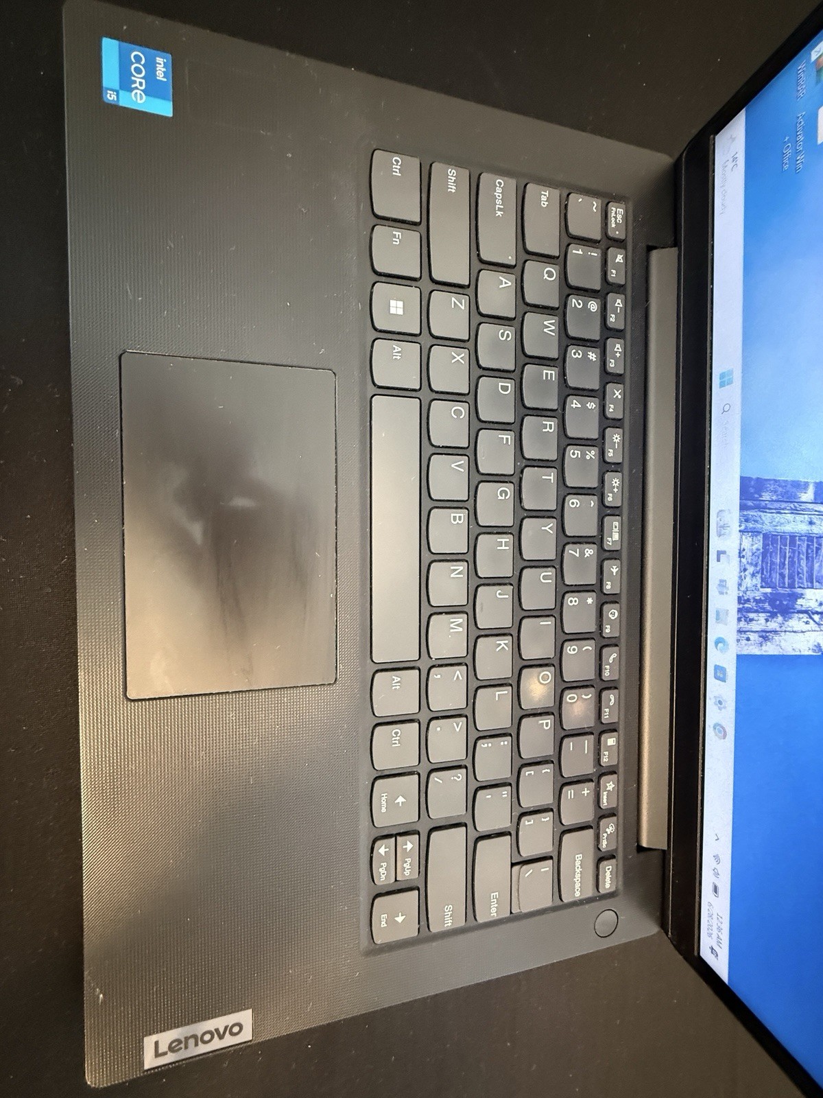 Lenovo V14 G2 14” i5-1135G7 8GB RAM 256GB SSD Win 11