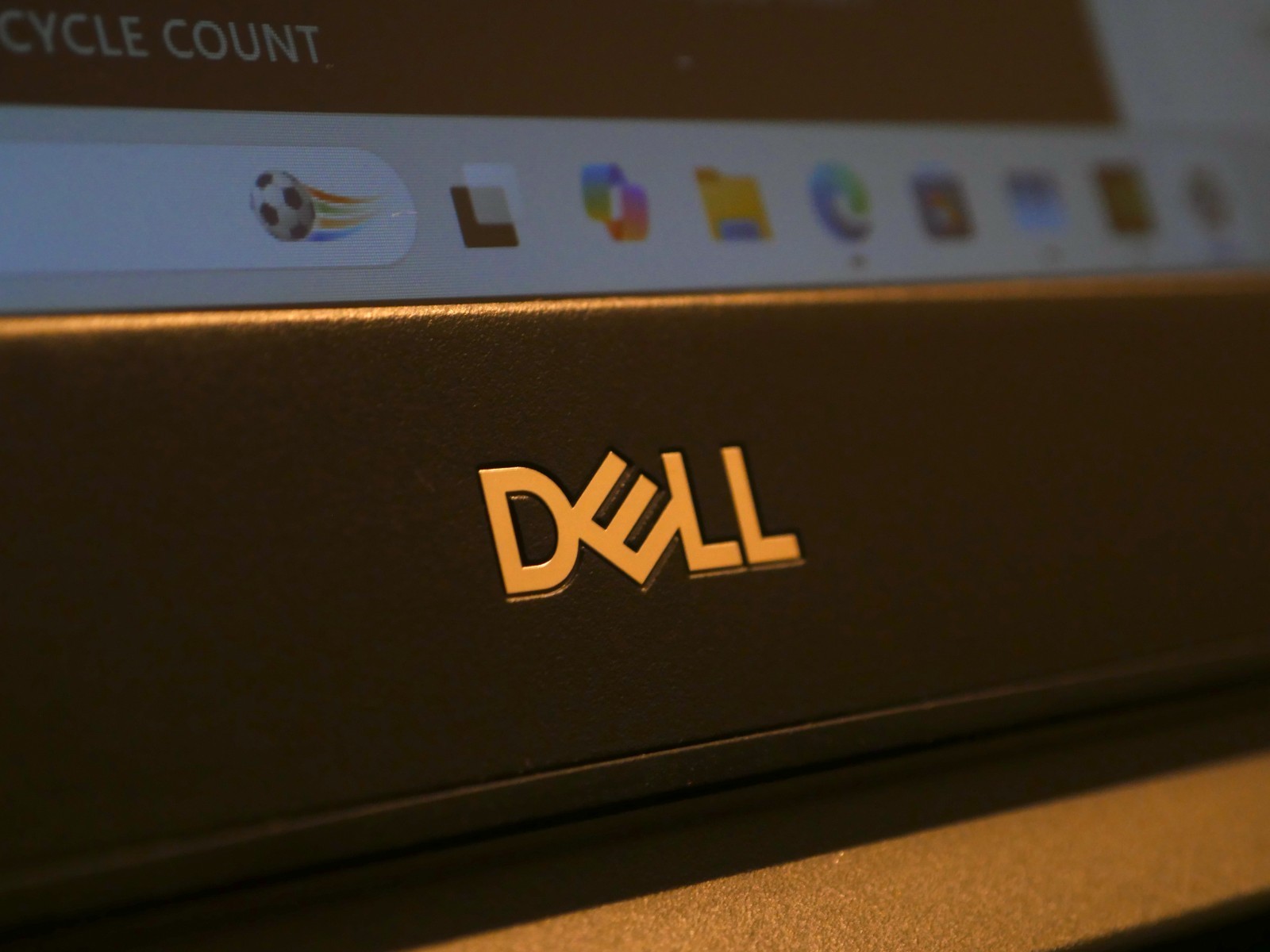 Dell G5 15 Gaming Laptop (GTX 1060 6GB MAX-Q, i7-8750H, 16GB RAM – 512GB SSD)