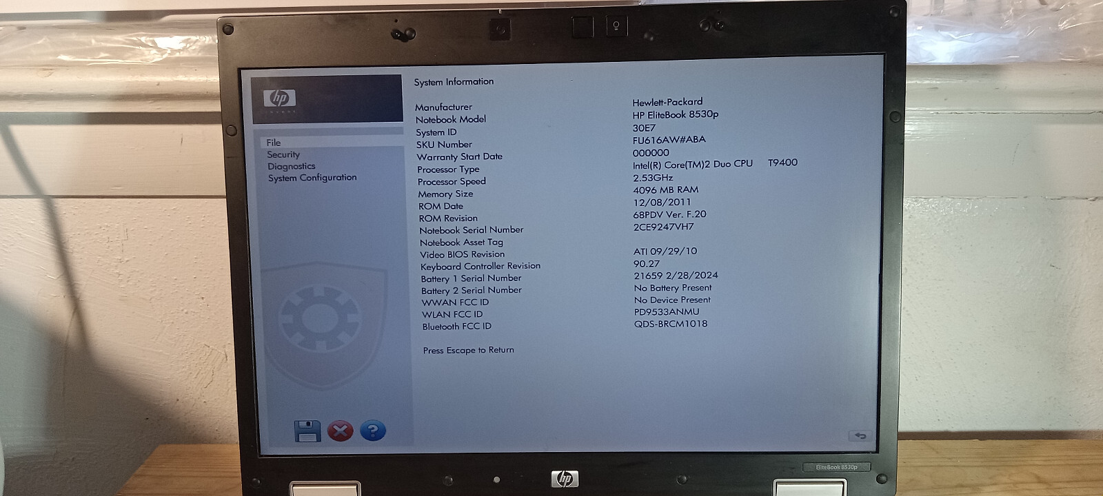 HP Elitebook 8530P, CPU Intel T9400 2.3 GHZ, 480 SSD, 4 GB RAM, Win. 11 Pro