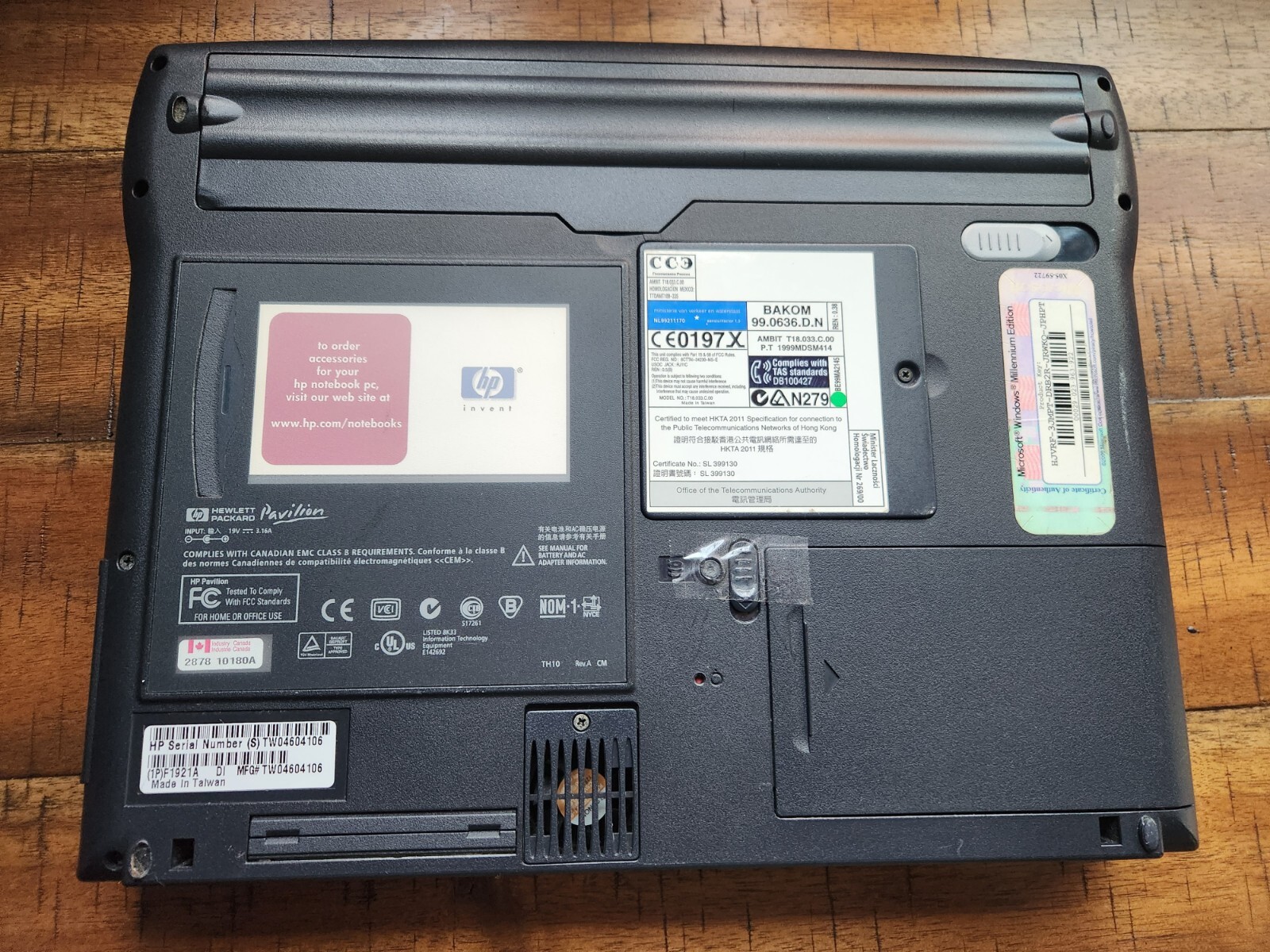 HP Pavilion N3410 12.1” (AMD-K6®-2 @ 551MHz ,256MB RAM , 6.04GB HDD) Win XP Pro