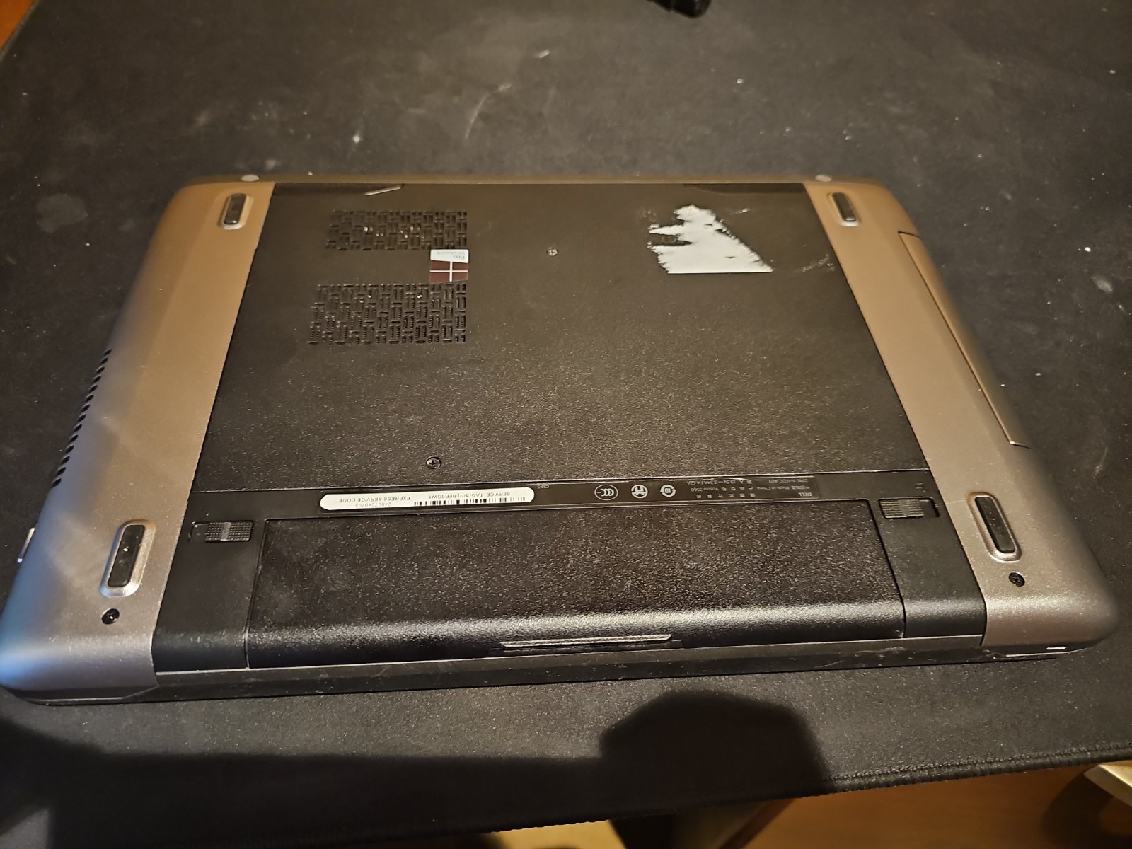 Dell Vostro 3560 Core i5 FOR PARTS NOT WORKING