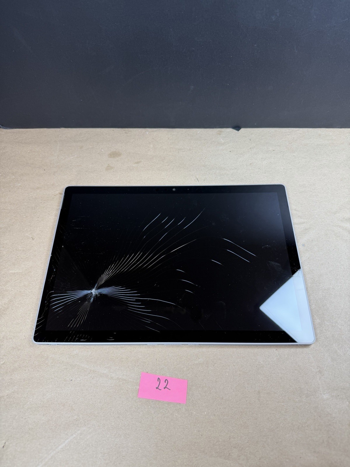 Microsoft Surface Book 2 1832 Monitor Only Works should beat the monitor