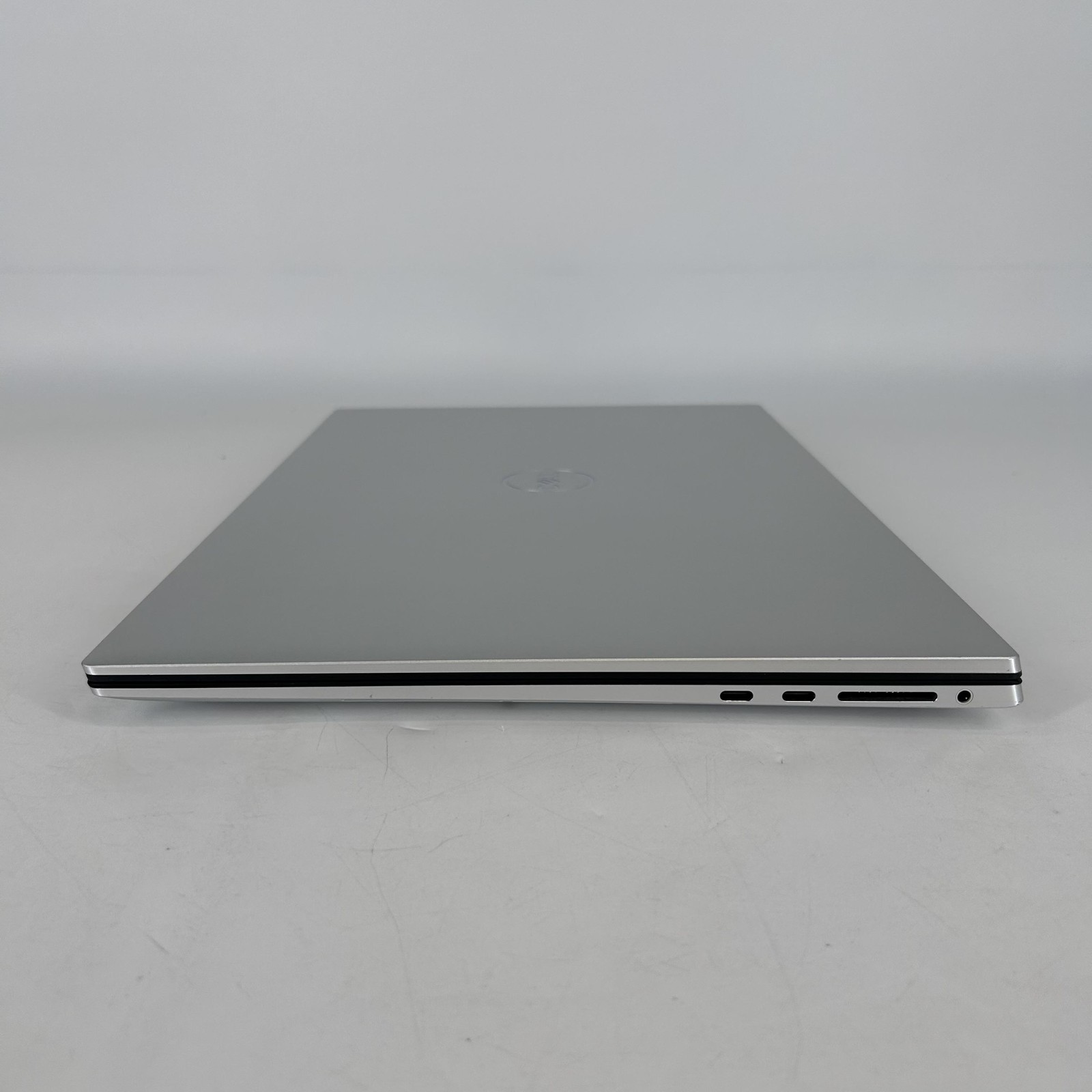 Dell XPS 17 9730 UHD+ TOUCH 2.6 GHz i9-13900H 64GB 1TB SSD RTX 4080 Very Good