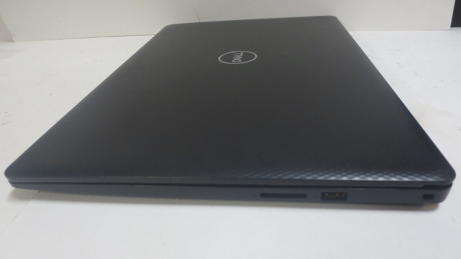 Dell Inspiron 3583 Laptop i3-8265U 1.6GHz 8GB 256GB SSD Win 10