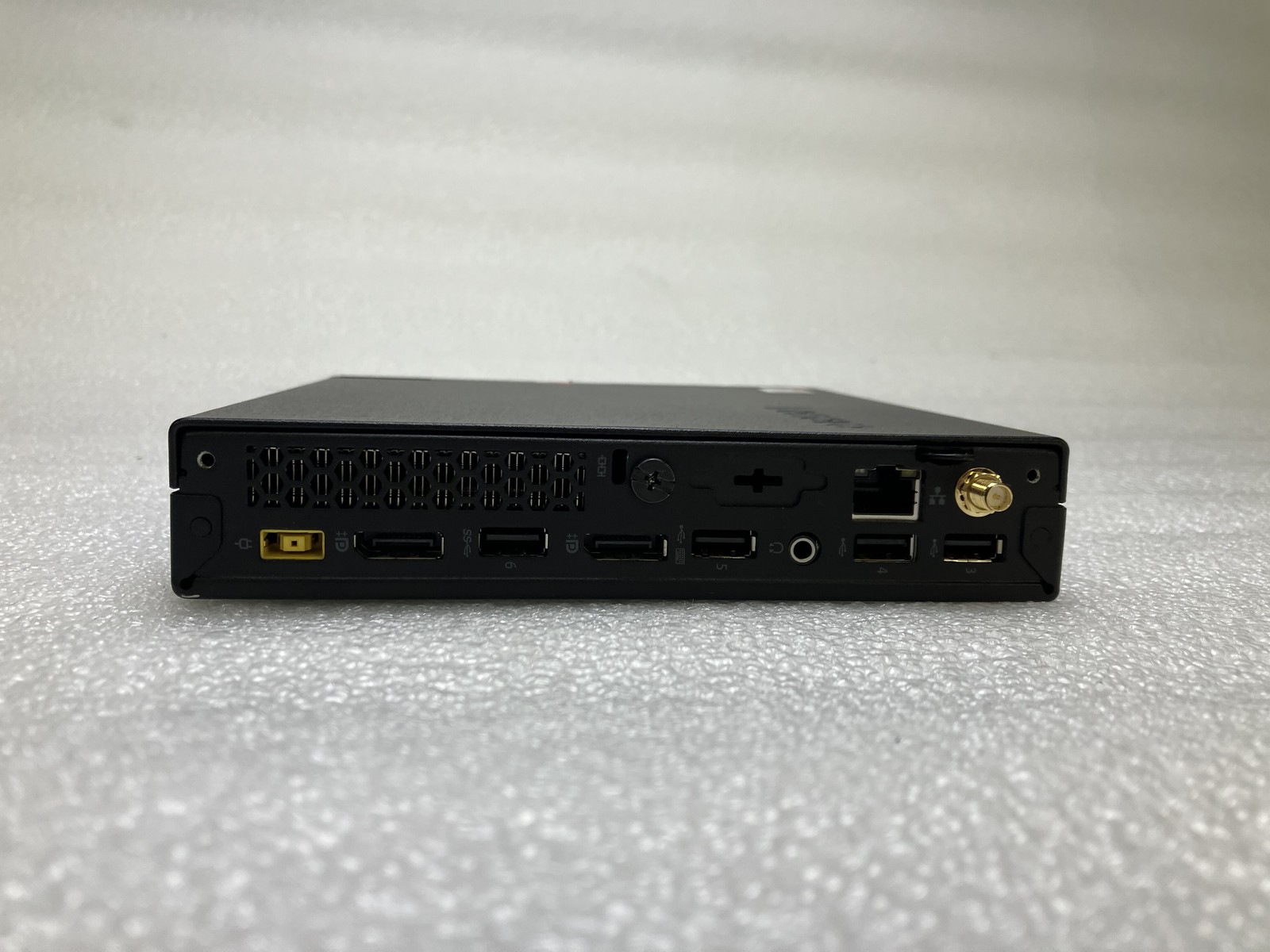 Lenovo 10RB000EUS PRO A6-8570E R5 0GHz 4GB RAM NO HDD AMD NO OS Good