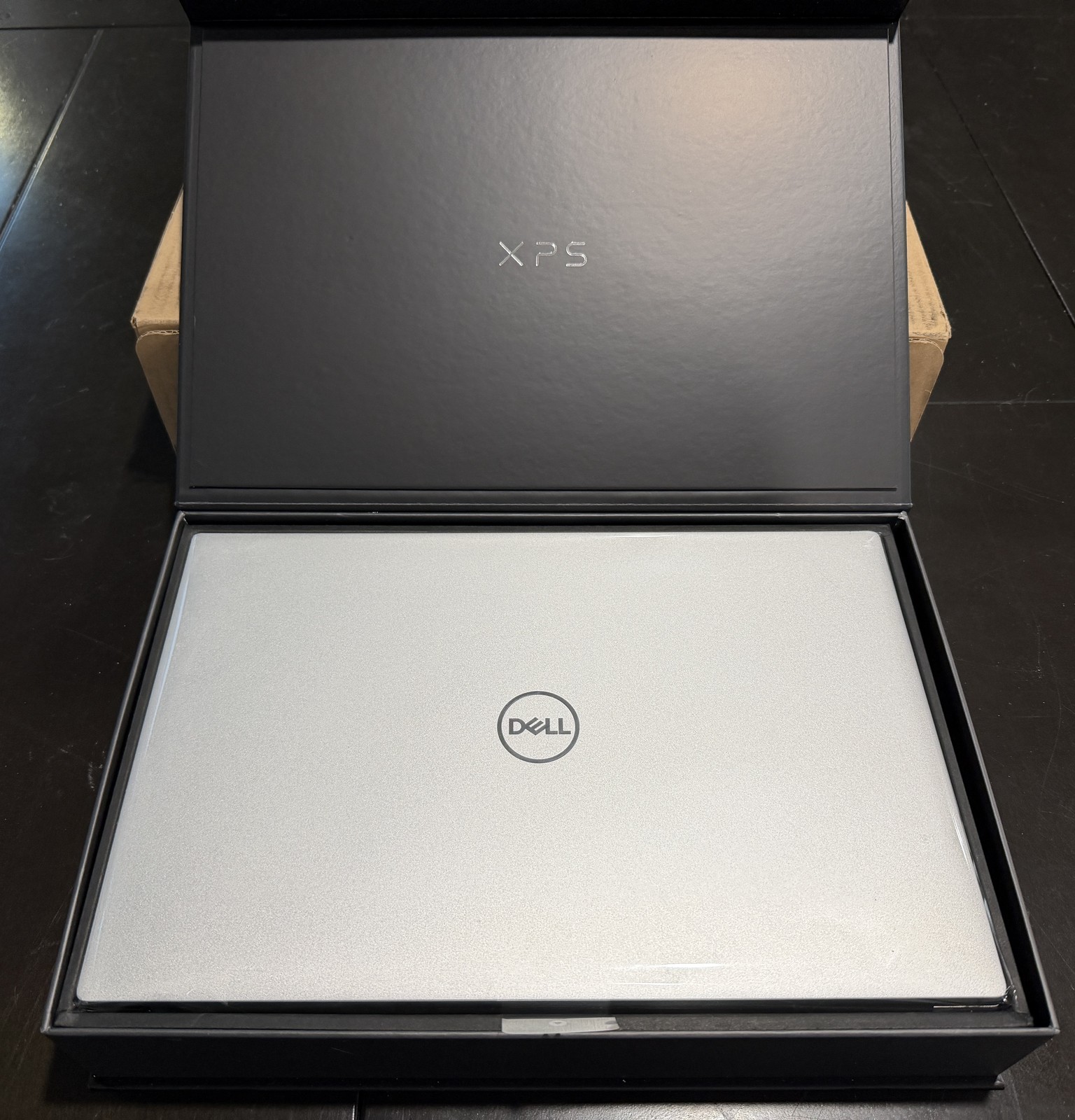 Dell XPS 15 9530 i7-13700H RTX 4070 32GB DDR5 512GB SSD Win11 FHD+ Box ShipsFast
