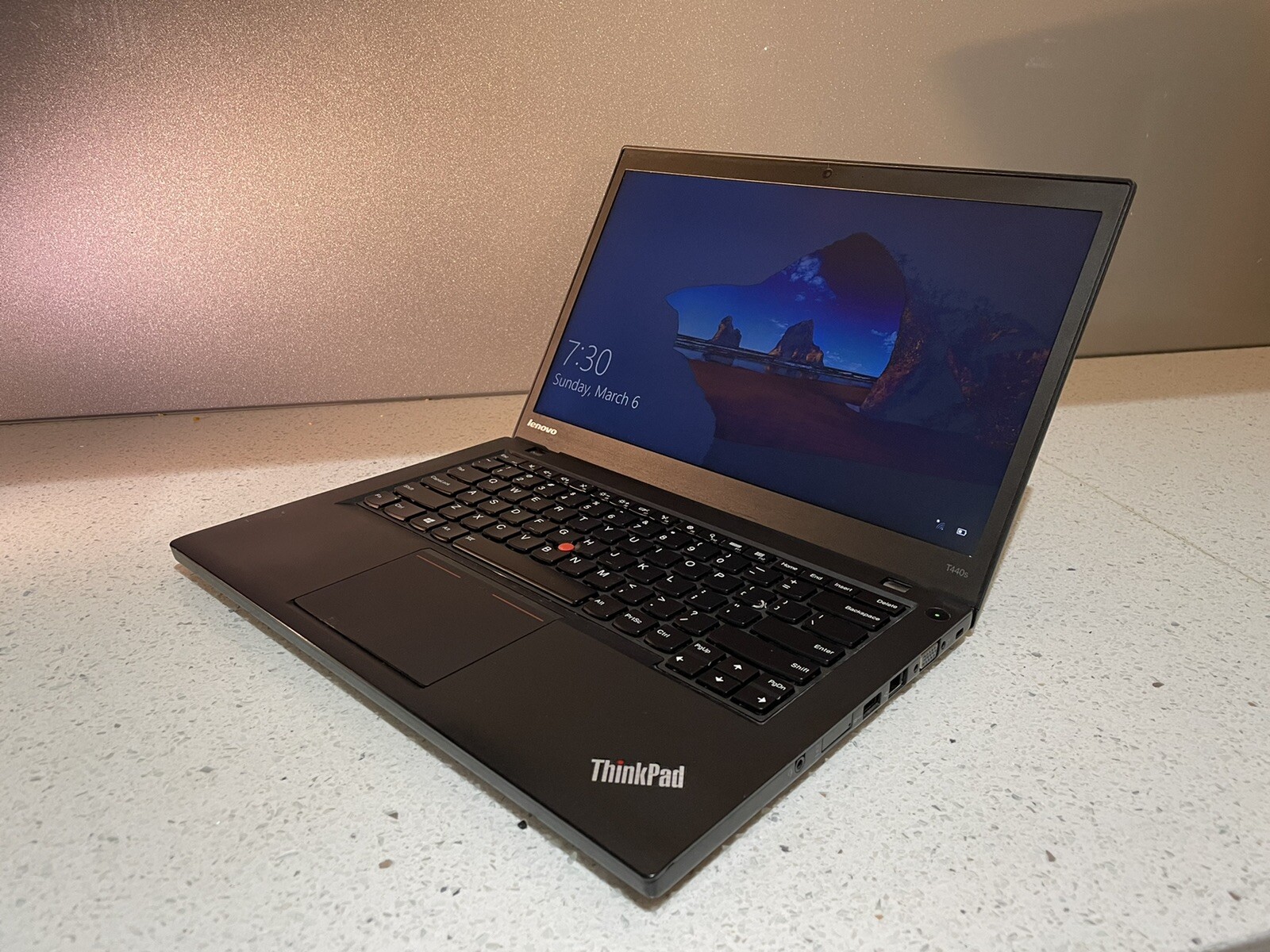 Lenovo Thinkpad T440s 14″ Laptop i5-4300U 8GB RAM 256GB SSD / LTE / Dual Battery