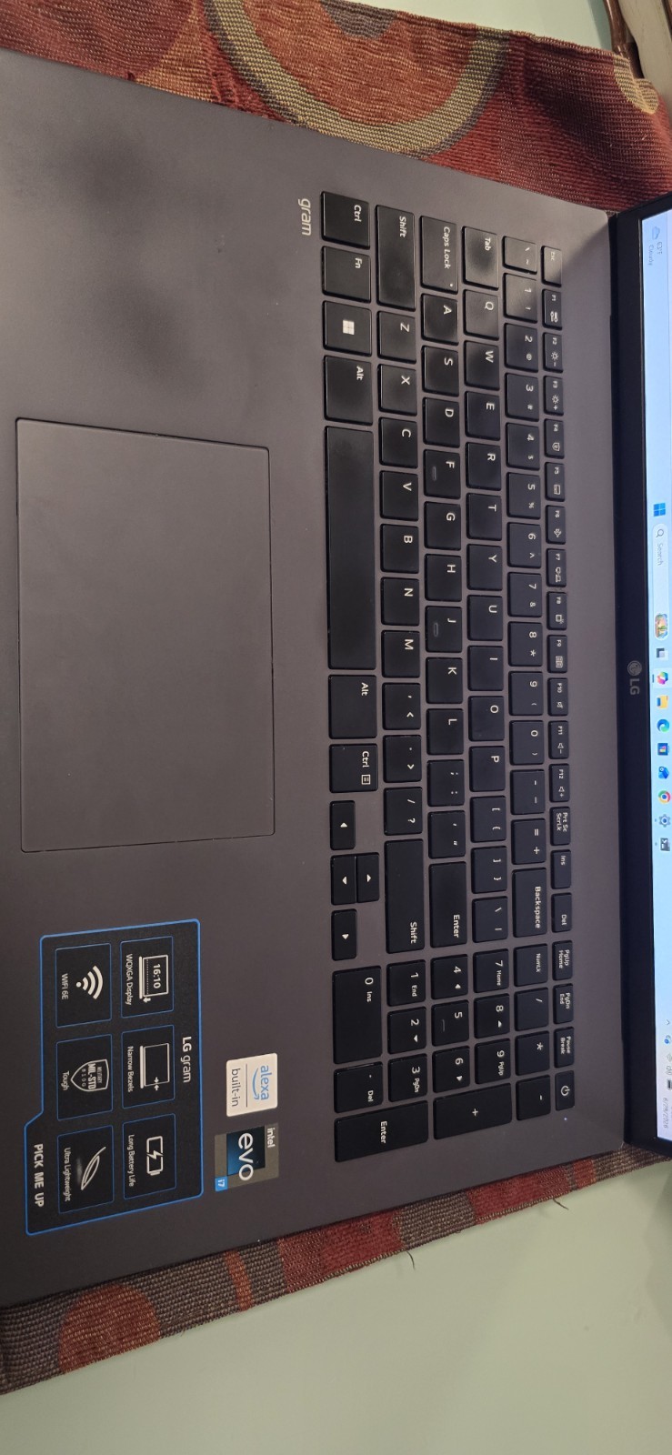 LG gram 17Z90Q 17″ i7 16GB 1TB SSD 2560×1600 Wi‑Fi 6E Win 11 Gray