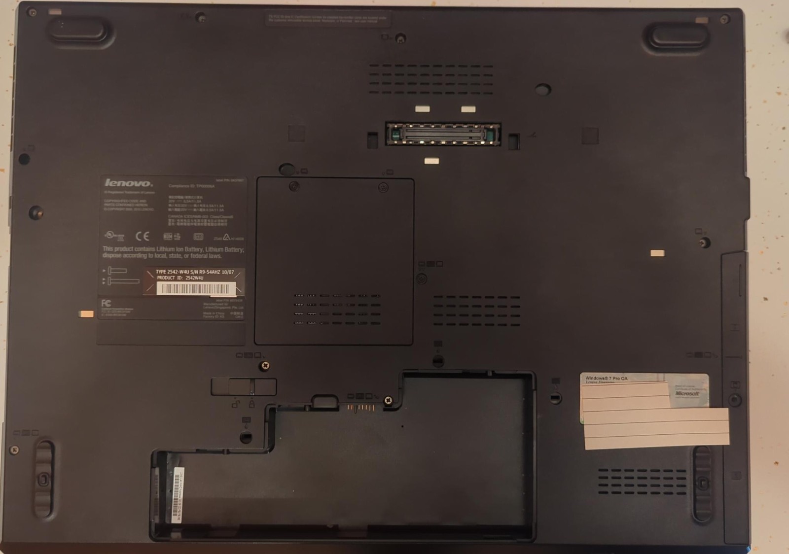 Lenovo ThinkPad W701ds i7-820qm 32GB Ram Quadro 2800M No HDD