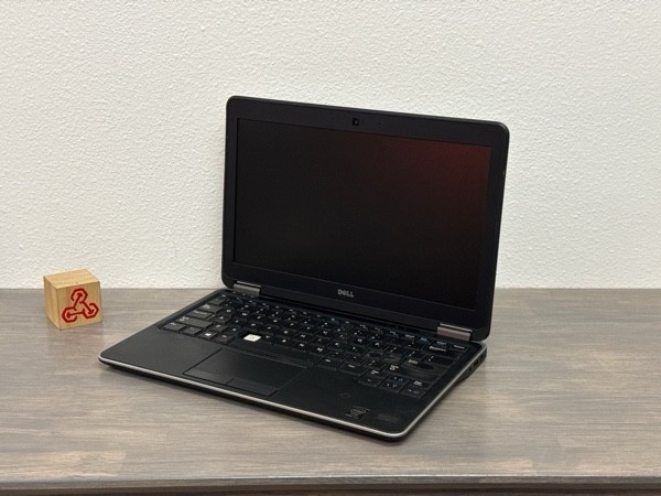 DELL Latitude E7240 Laptop i7-4600 8GB DDR3 RAM NO HDD – For Parts