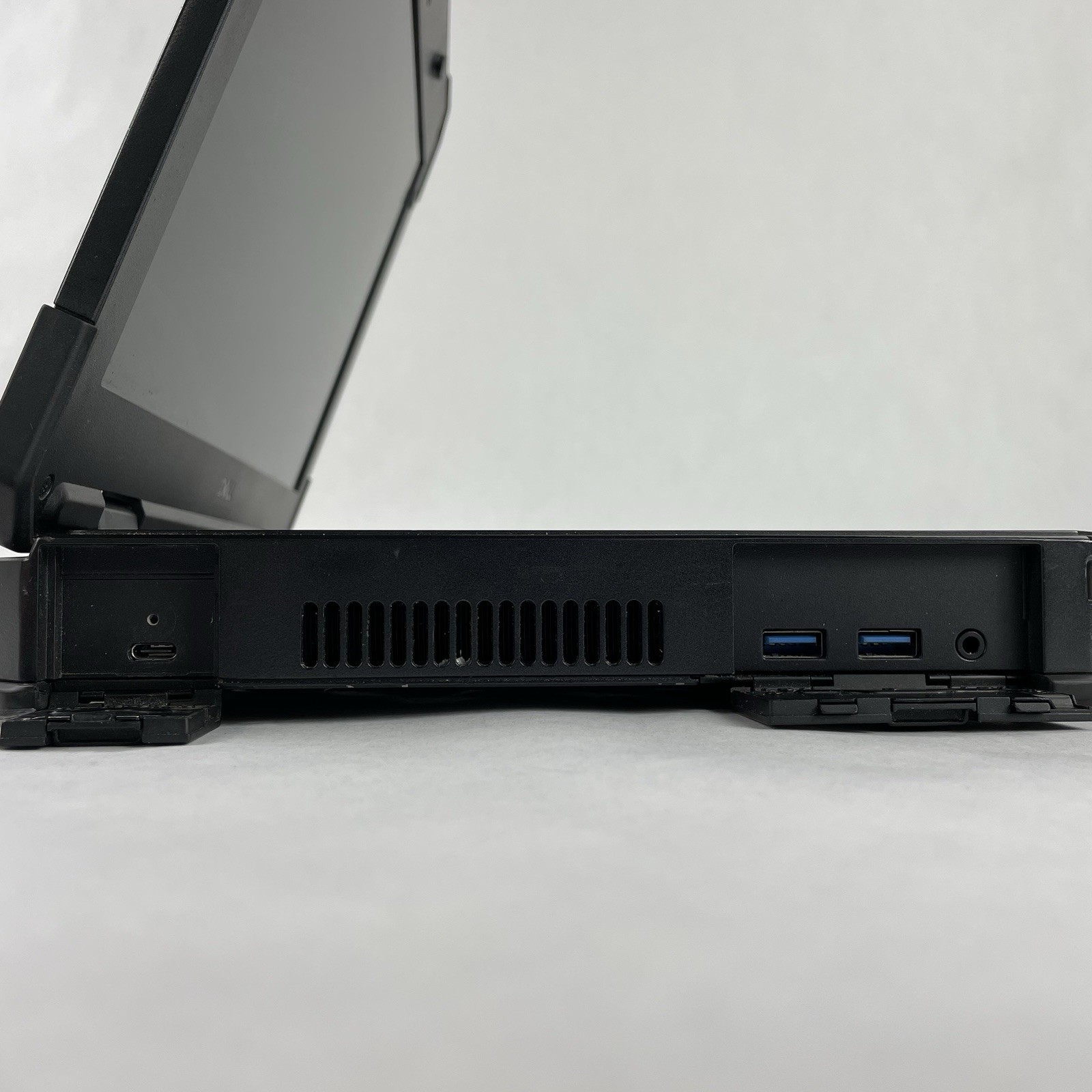 Dell Latitude 5424 14″ i7-8650U 1.90 GHz 16 GB RAM No SSD No OS No Batt READ
