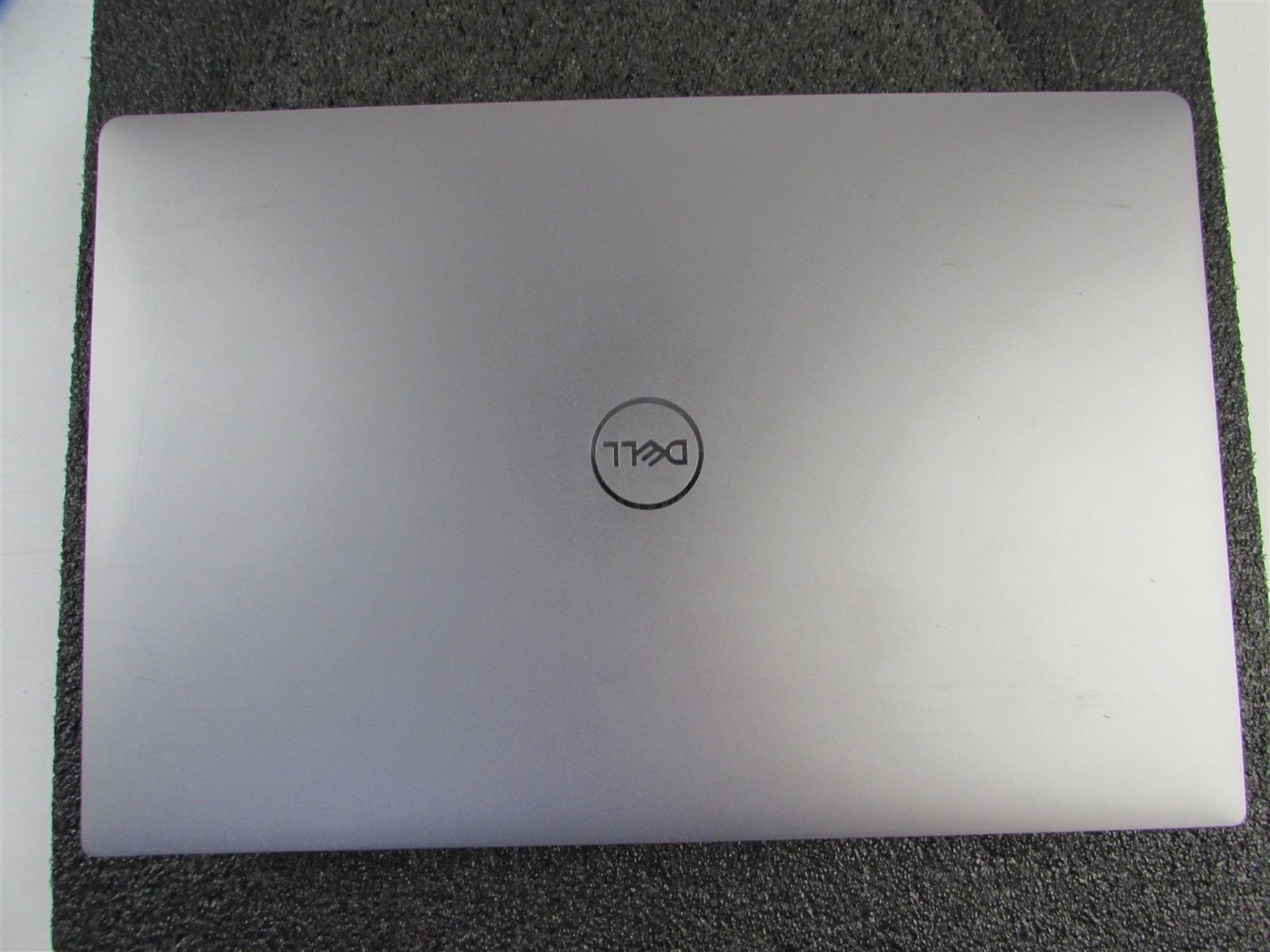DELL PRECISION 5540 1920X1080 FHD I7-9850H 512GB SSD 16GB RAM T2000 NO O.S
