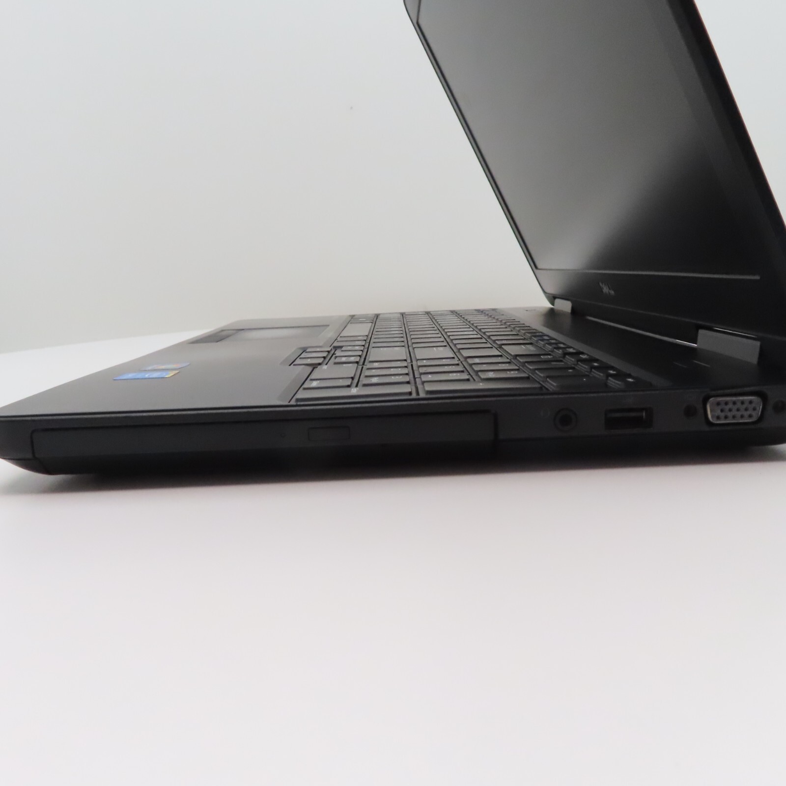 Dell Latitude E5540 Laptop Intel Core i3 1.70GHz 2 Cores 4GB DDR3L SDRAM