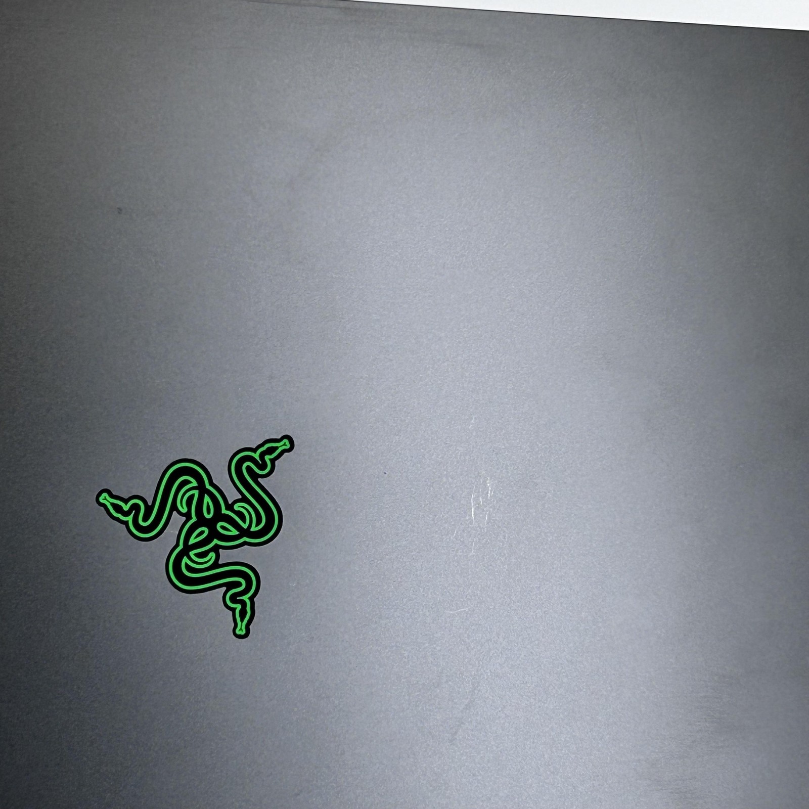 Razer Blade 18 240Hz QHD+ 2.2 GHz i9-13950HX 32GB 1TB SSD NVIDIA RTX 4060 Good