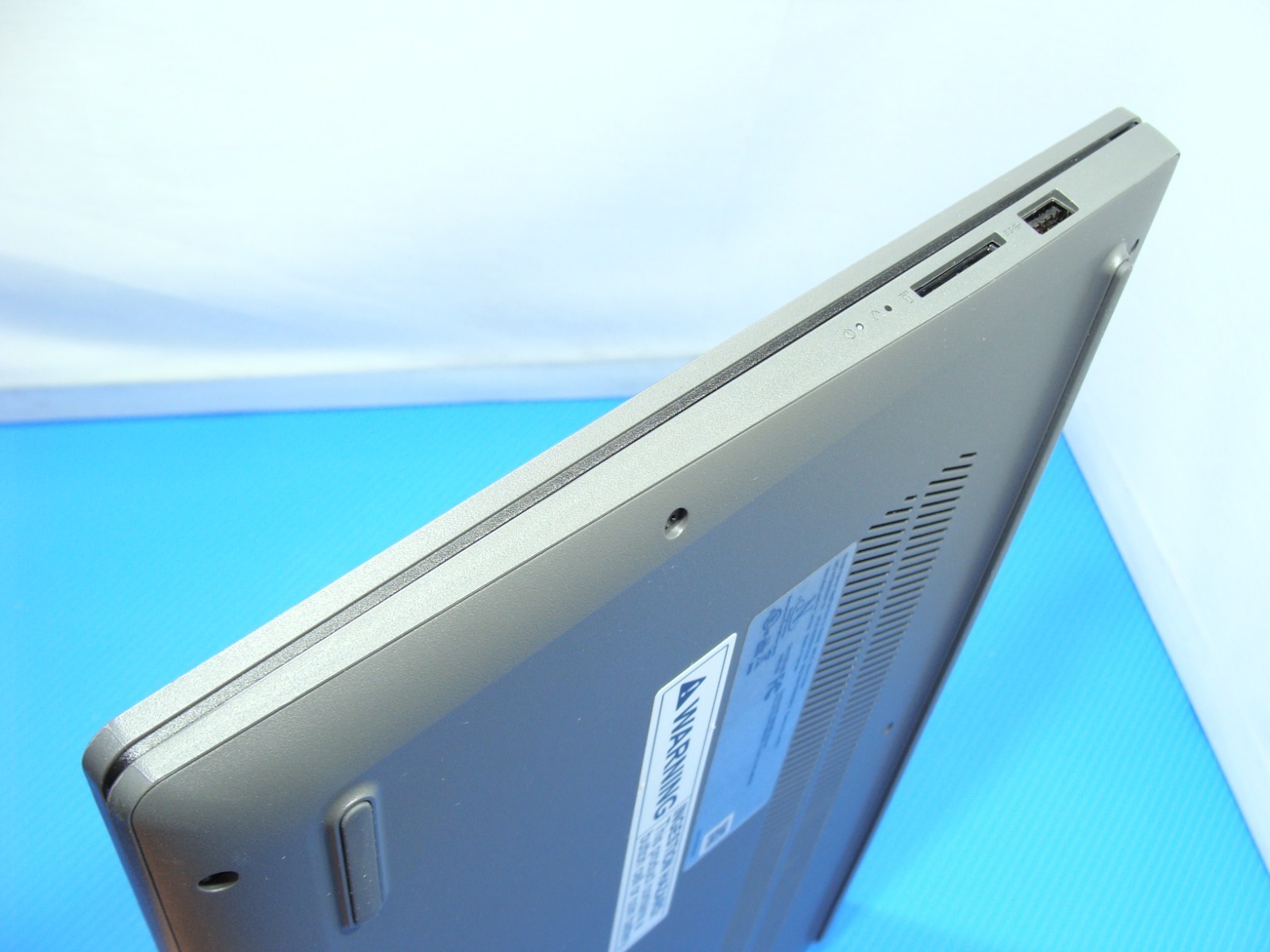 Lenovo IdeaPad Slim 3 15IAN8 15.6”FHD i3-N305 1.8GHz 8GB 128GB HDD WRTY27 100%B