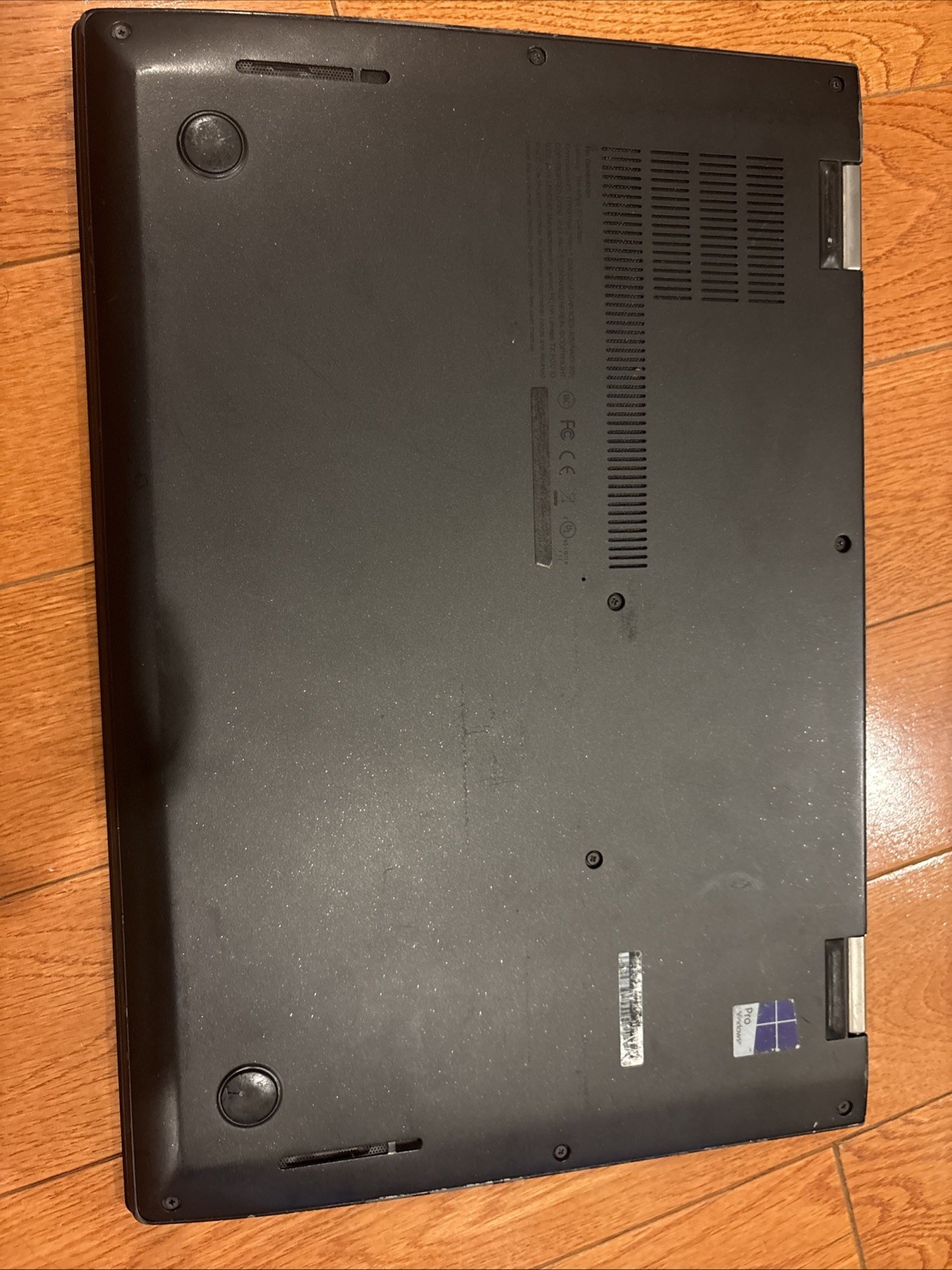 Lenovo ThinkPad X1 Carbon 4th Gen (256GB SSD Intel Core i5-6300U 2.4GHz 8GB)