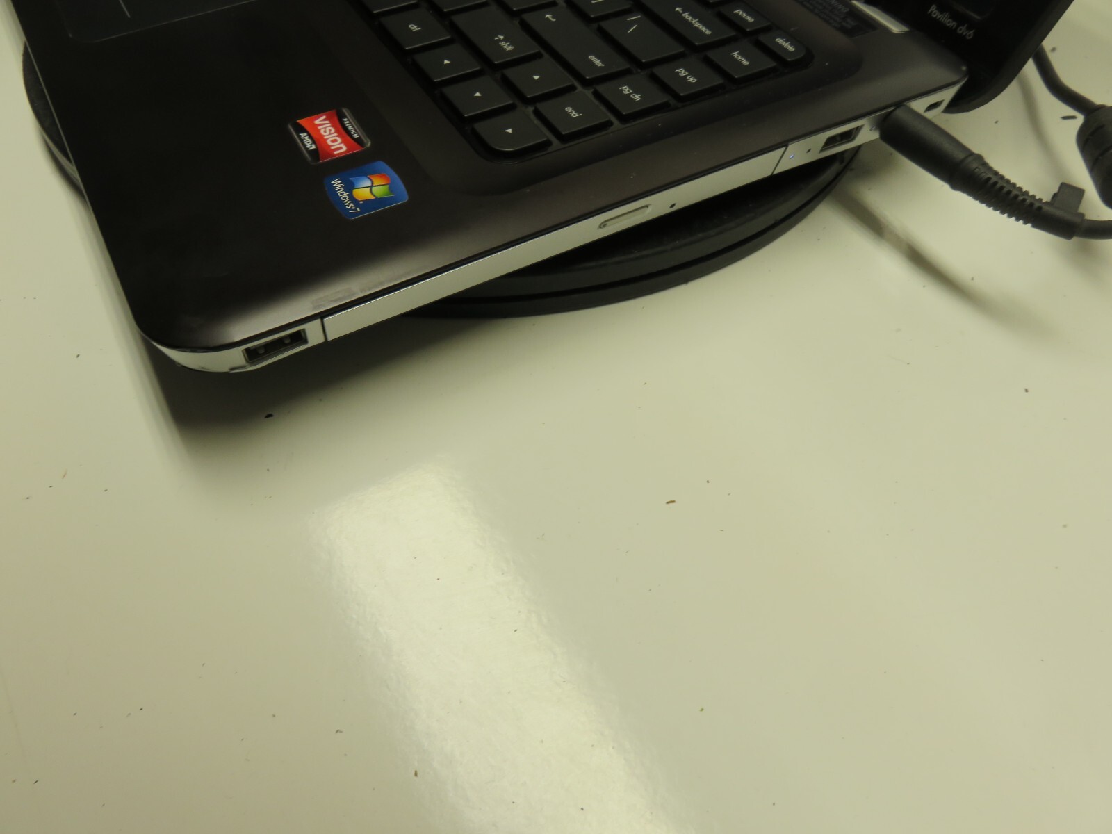 HP Pavilion DV6-3013cl Laptop AMD Phenom 2 x4 4GB Ram No HDD or Battery