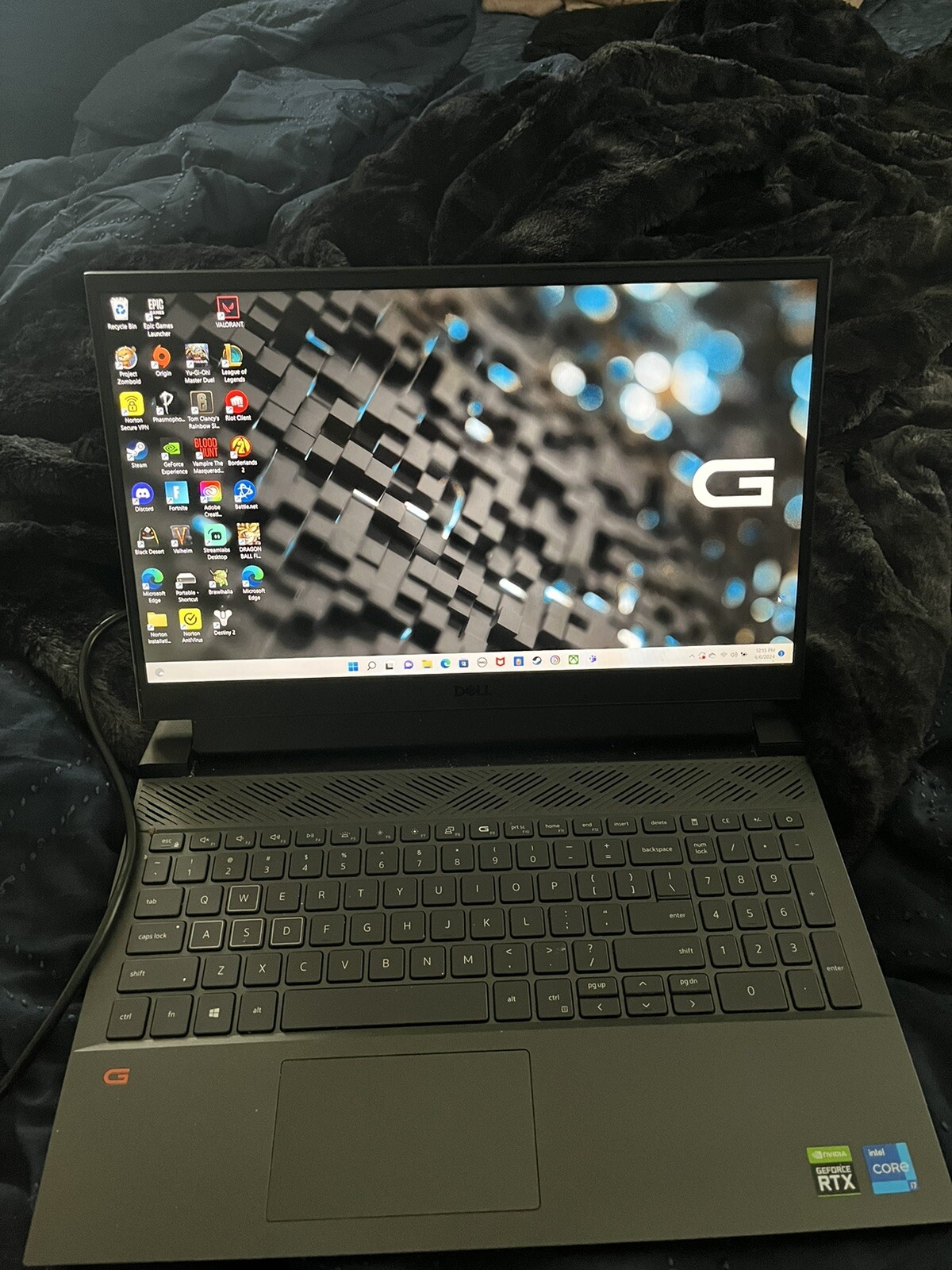 Dell CollectorG15 5510 15.6″ (512GB SSD, Intel Core i7-10870H, RTX 3060,16GB RAM