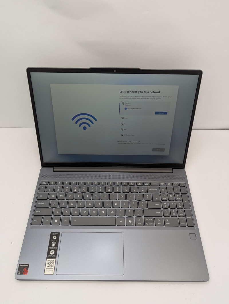 Lenovo IdeaPad Slim 3x Snapdragon X 16GB RAM 1TB SSD 15.6″ Touch WUXGA 1920×1200